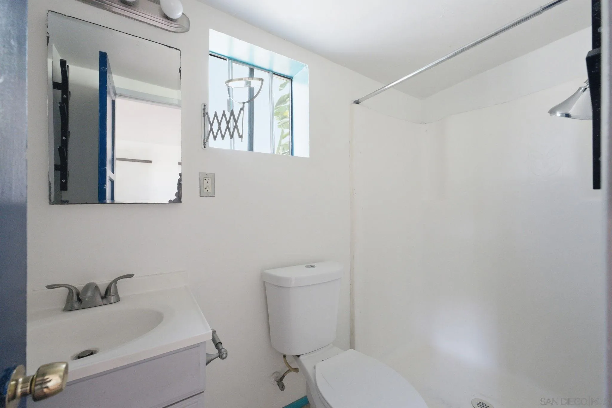 1427 Fern St, San Diego, CA 92102, photo 22