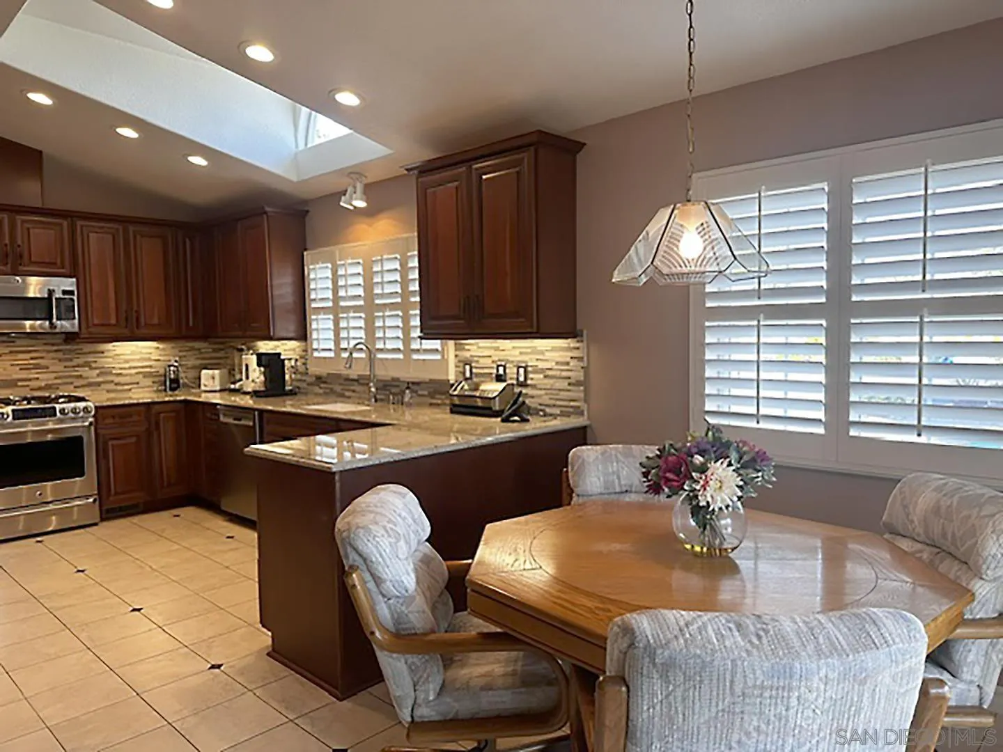 https://cdn.realtyfeed.com/cdn/127/260024421/755e3c480ebec2bebfaf7c3894da8bf8.webp