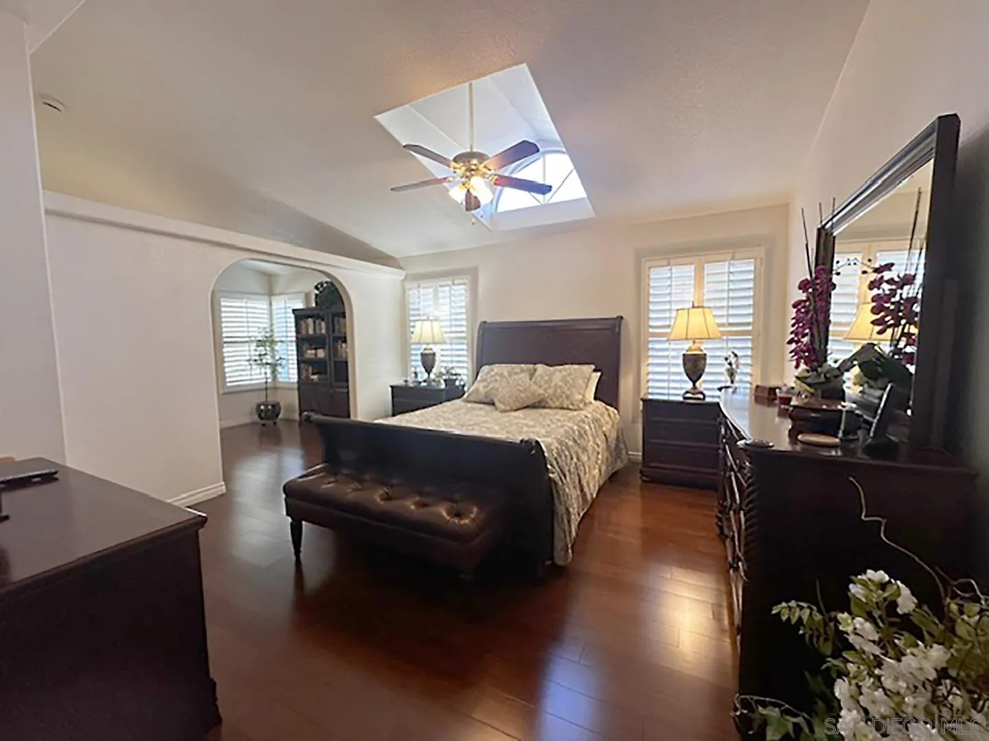 https://cdn.realtyfeed.com/cdn/127/260024421/e95c37ad1e1ae4e0407db4beff5eb263.webp
