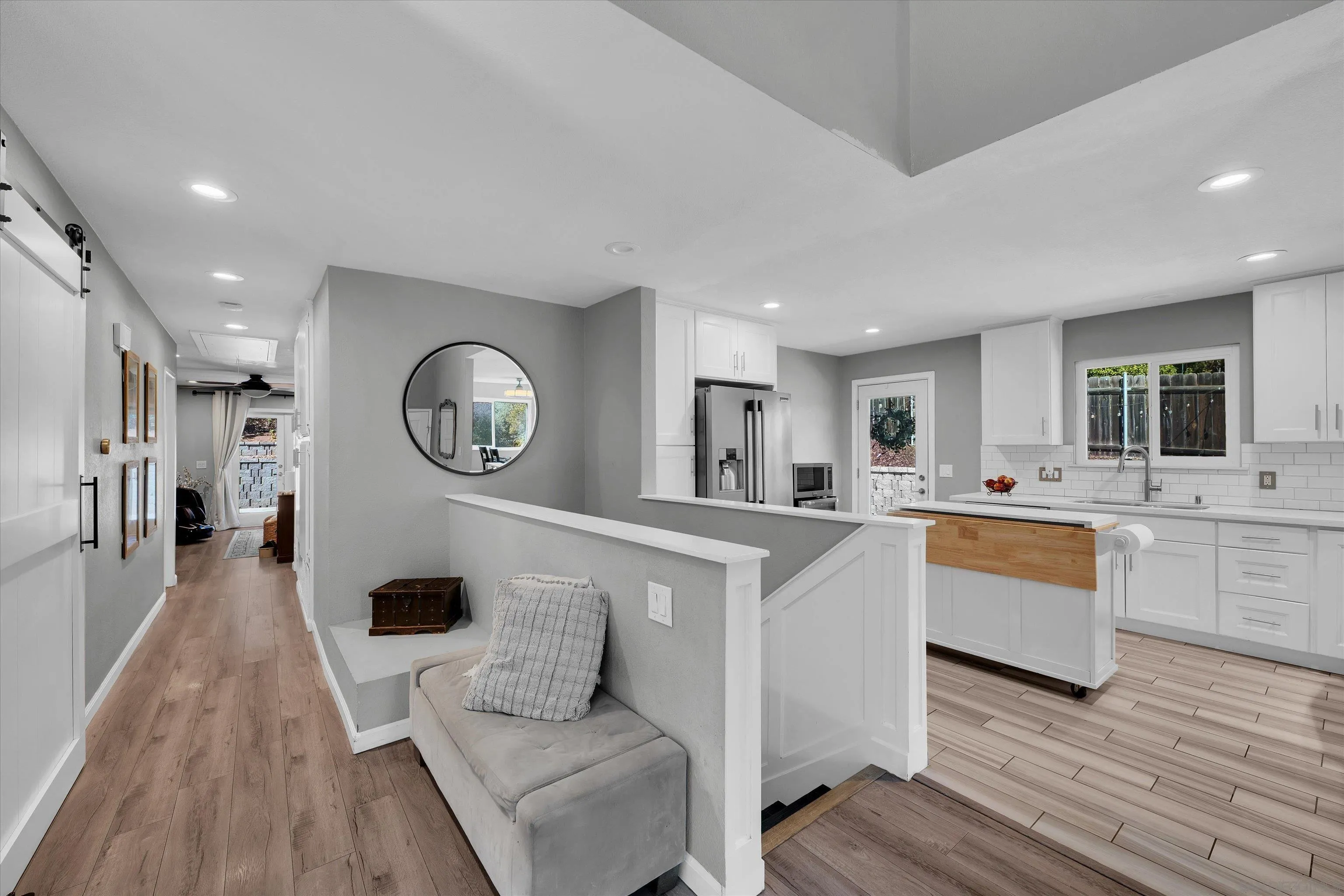 https://cdn.realtyfeed.com/cdn/127/260024424/19b7cb2fcf4d57c51b0c35a0f15a7a7f.webp