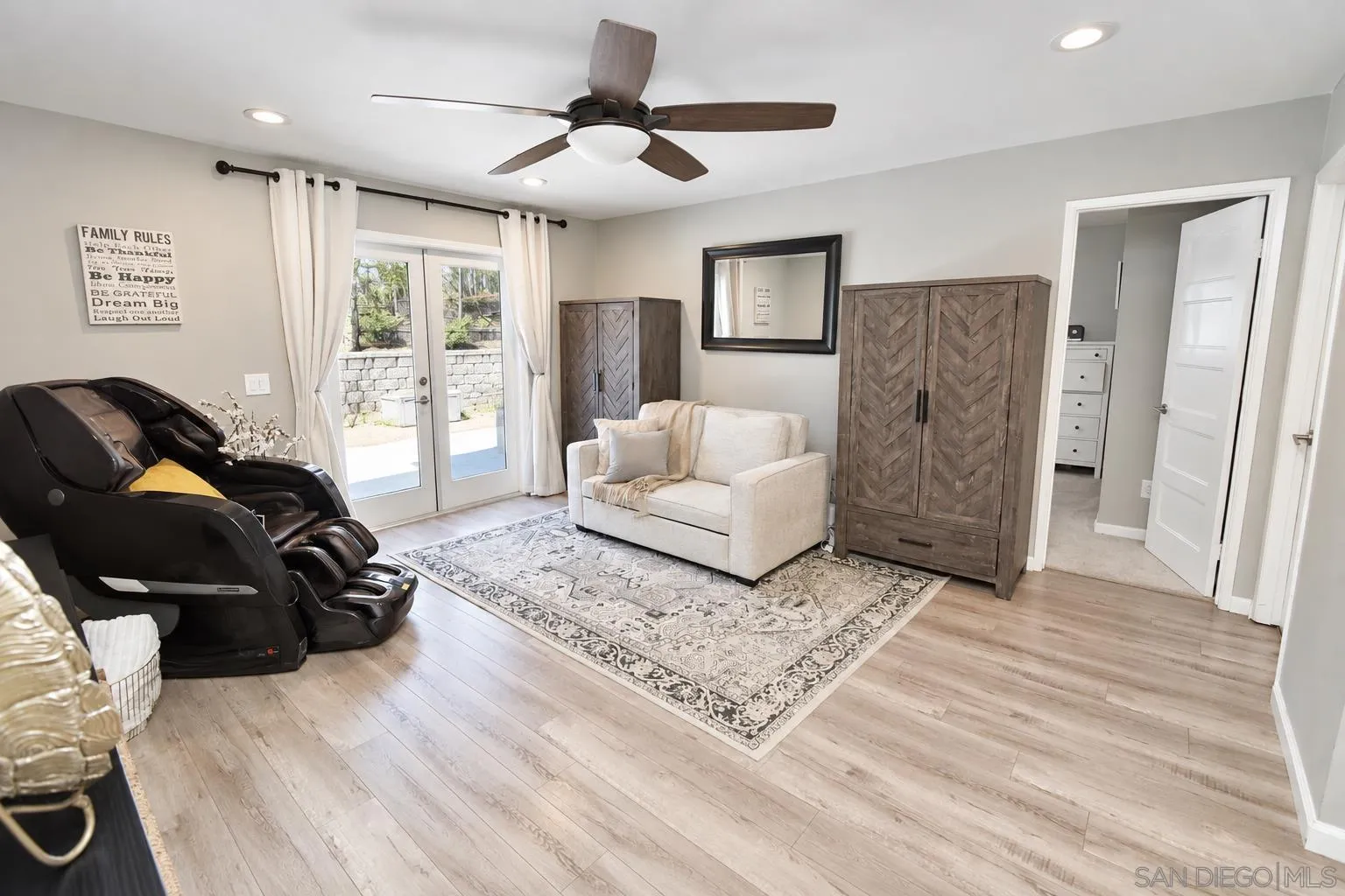 https://cdn.realtyfeed.com/cdn/127/260024424/1a8d72b5187137c586eea3bc03cc1115.webp