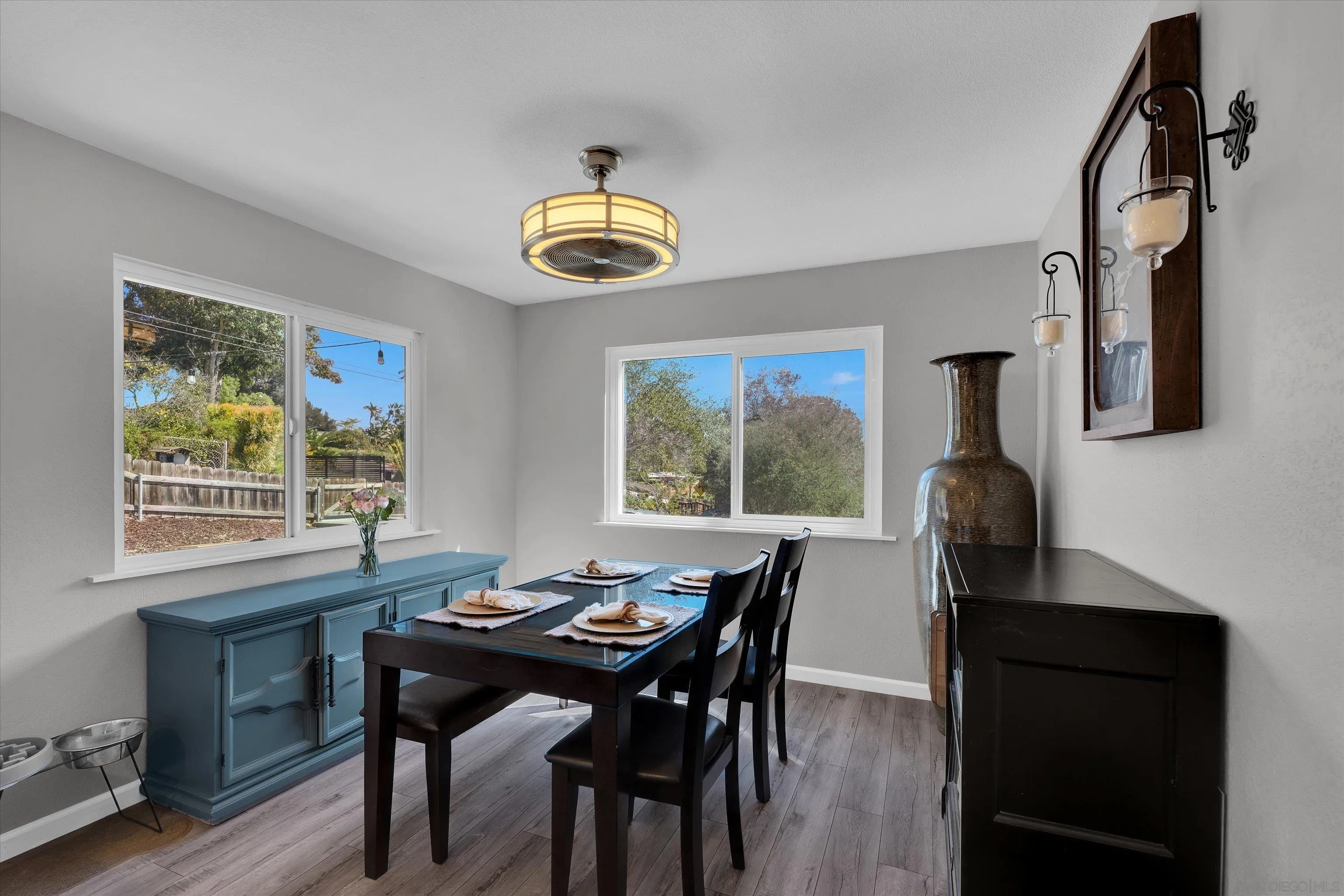 https://cdn.realtyfeed.com/cdn/127/260024424/305fe1c8f172777f3000b9632fbabffb.webp