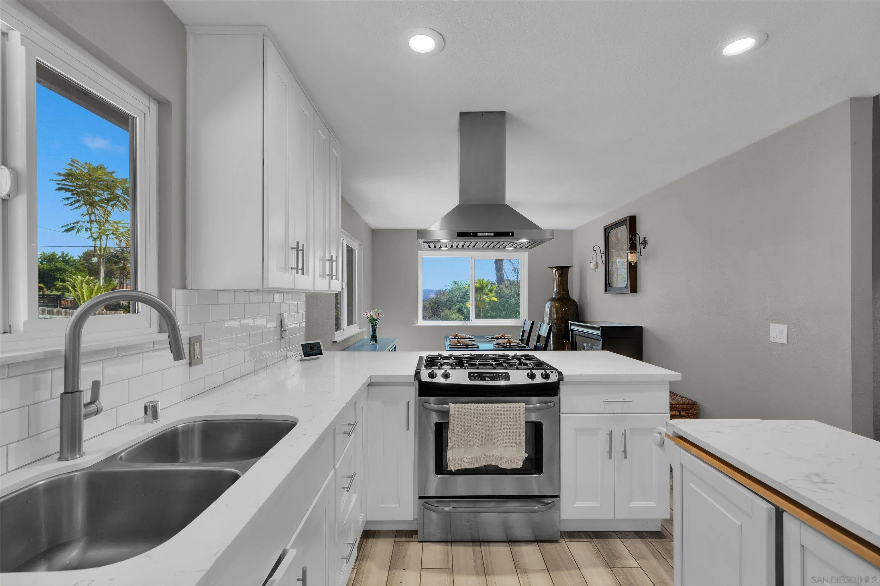https://cdn.realtyfeed.com/cdn/127/260024424/3a10f971e51928933811614b8fb692db.webp