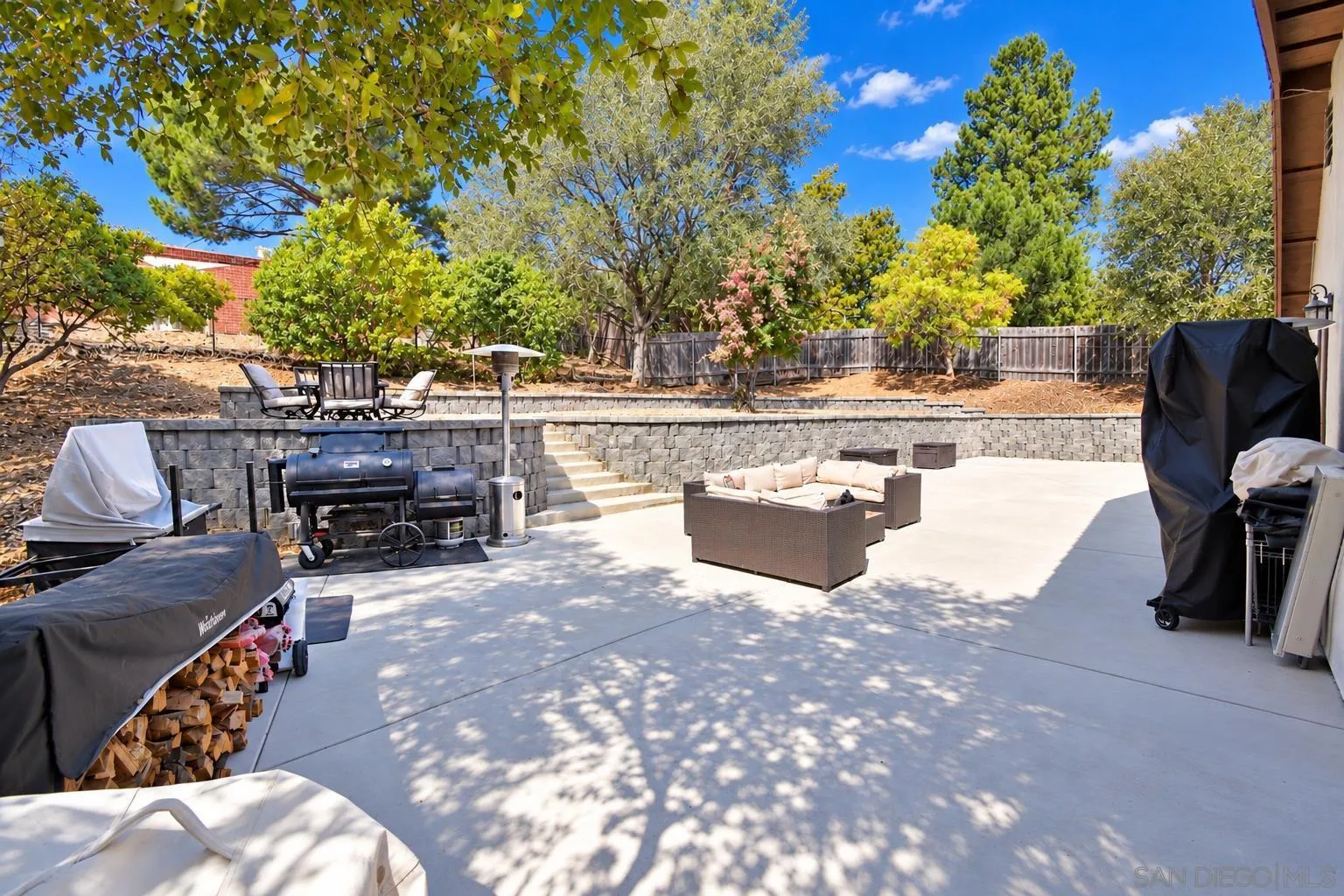 https://cdn.realtyfeed.com/cdn/127/260024424/444cc34cba6df1f9b4ffe5772532df49.webp