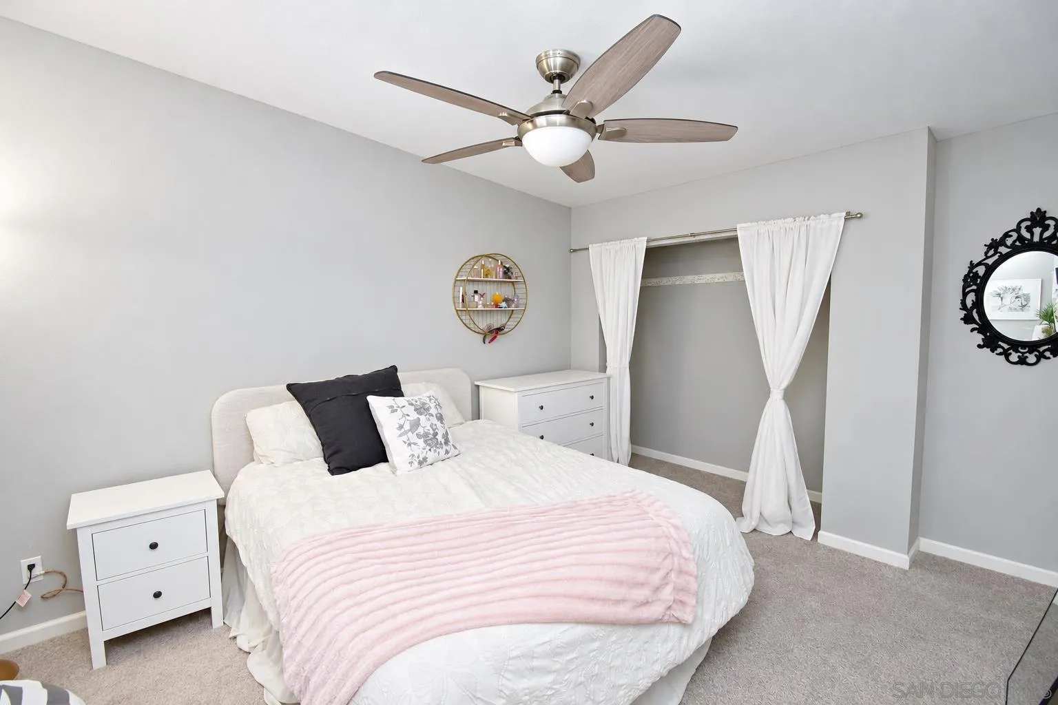 https://cdn.realtyfeed.com/cdn/127/260024424/bcfe449f19f1ad697cd7c431b76822d7.webp