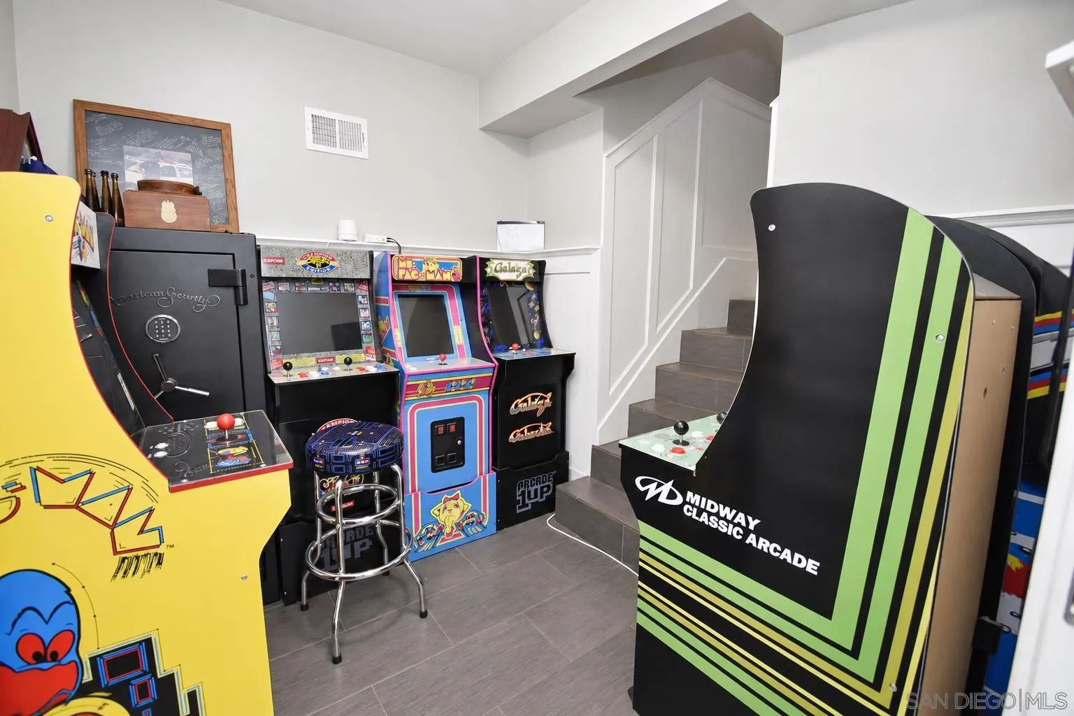 https://cdn.realtyfeed.com/cdn/127/260024424/d985c38b404096ac12b9f58b563aca66.webp