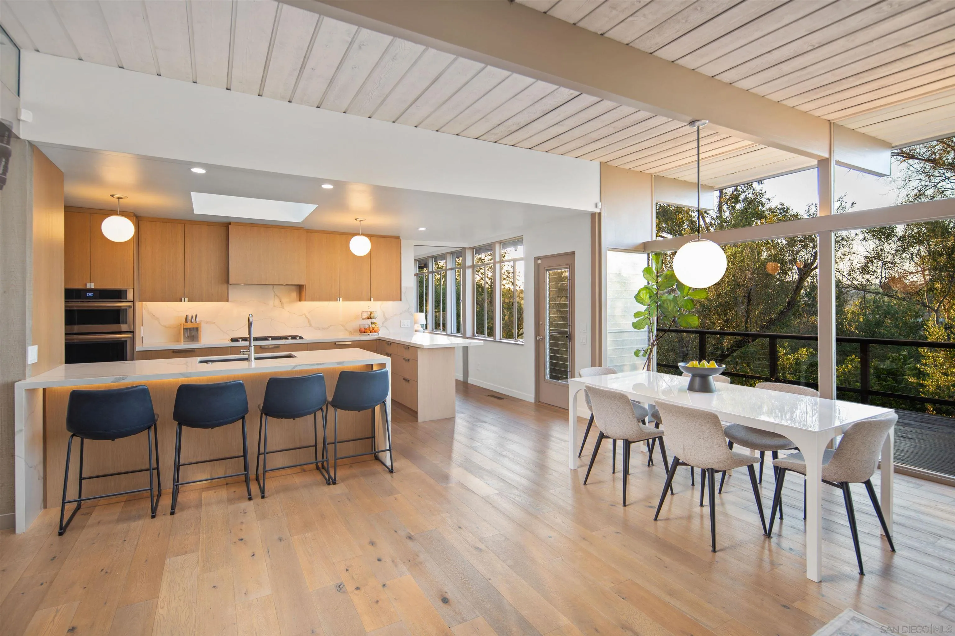 https://cdn.realtyfeed.com/cdn/127/260024430/09b054db950591fdc800b3aef5fc9ef4.webp