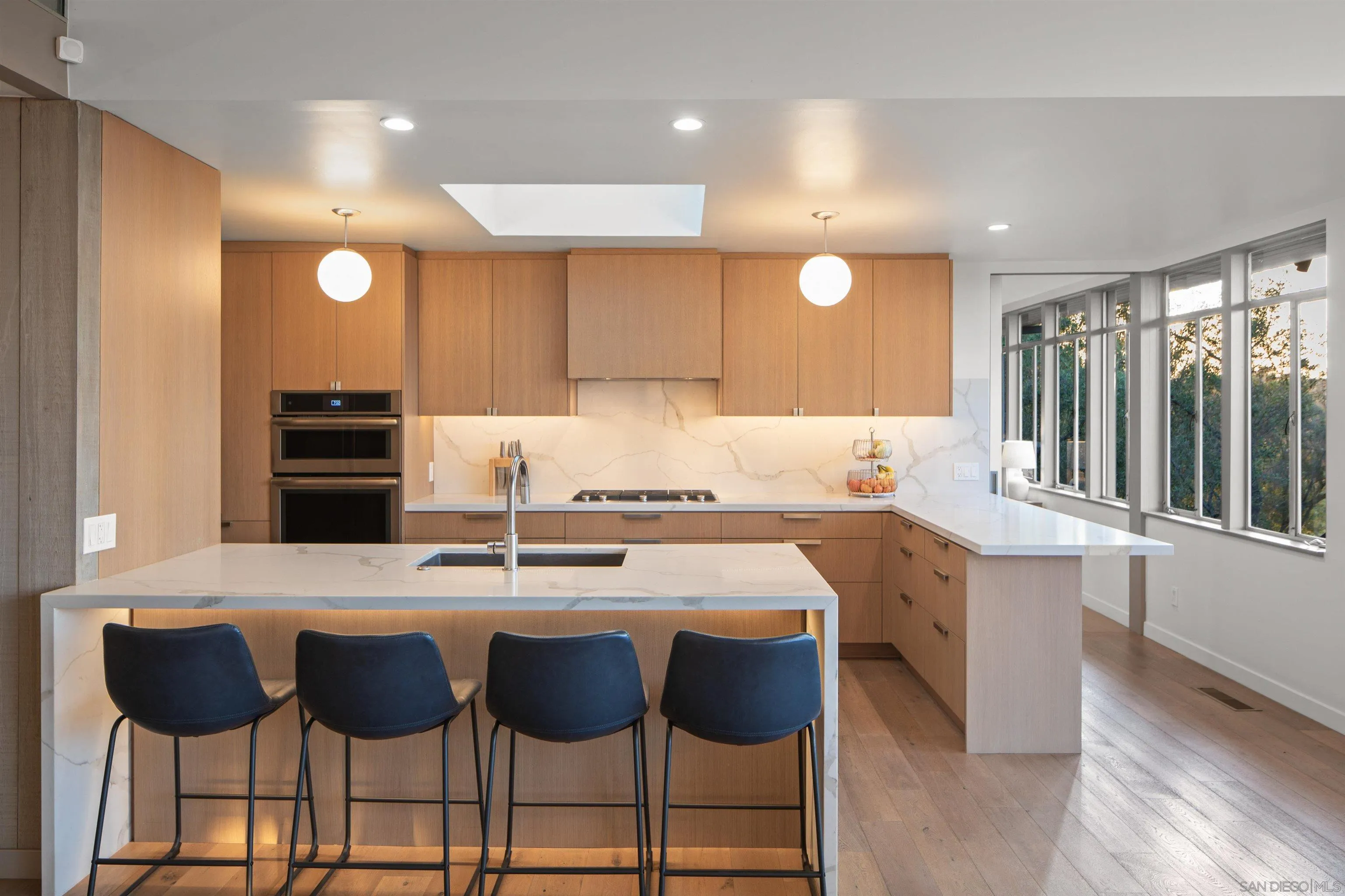https://cdn.realtyfeed.com/cdn/127/260024430/0bf8f1e6d053c0fab17de4c16507a057.webp