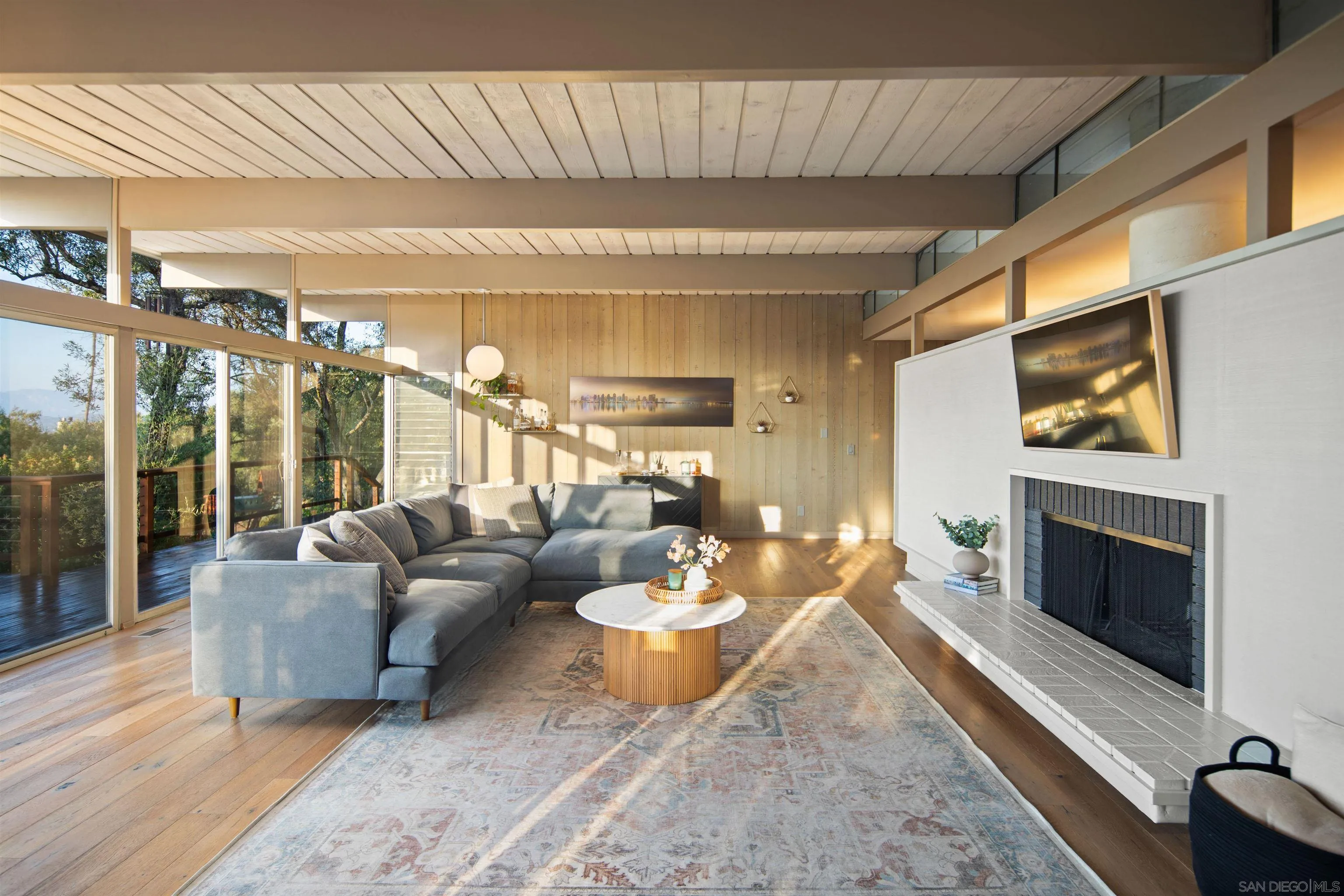 https://cdn.realtyfeed.com/cdn/127/260024430/67a595e829678e8291d8db90296557c4.webp