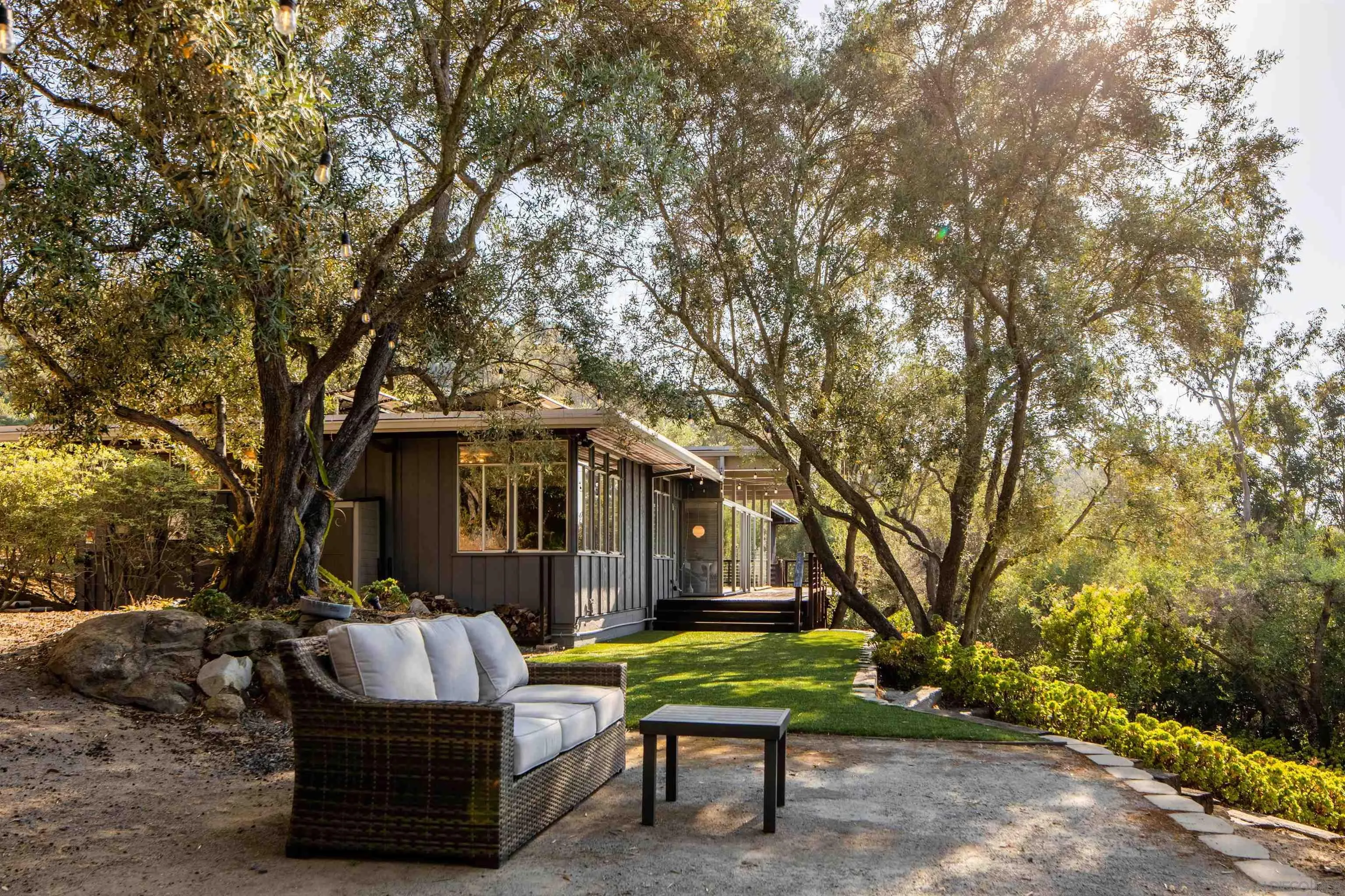 https://cdn.realtyfeed.com/cdn/127/260024430/75968d98f7533499eadebc3477662928.webp
