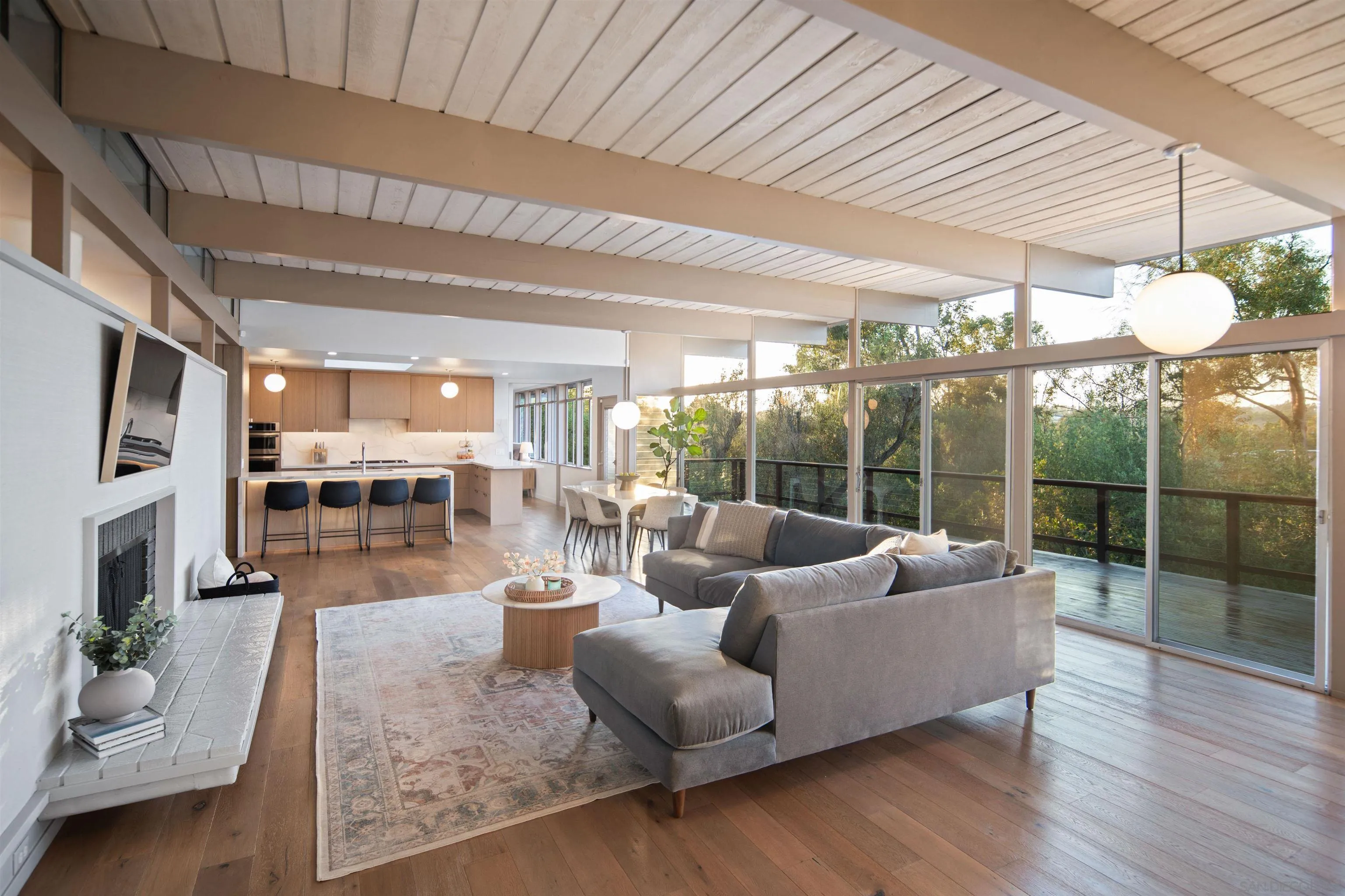https://cdn.realtyfeed.com/cdn/127/260024430/8c5897203c7f491da42b07ed12e2d0a2.webp