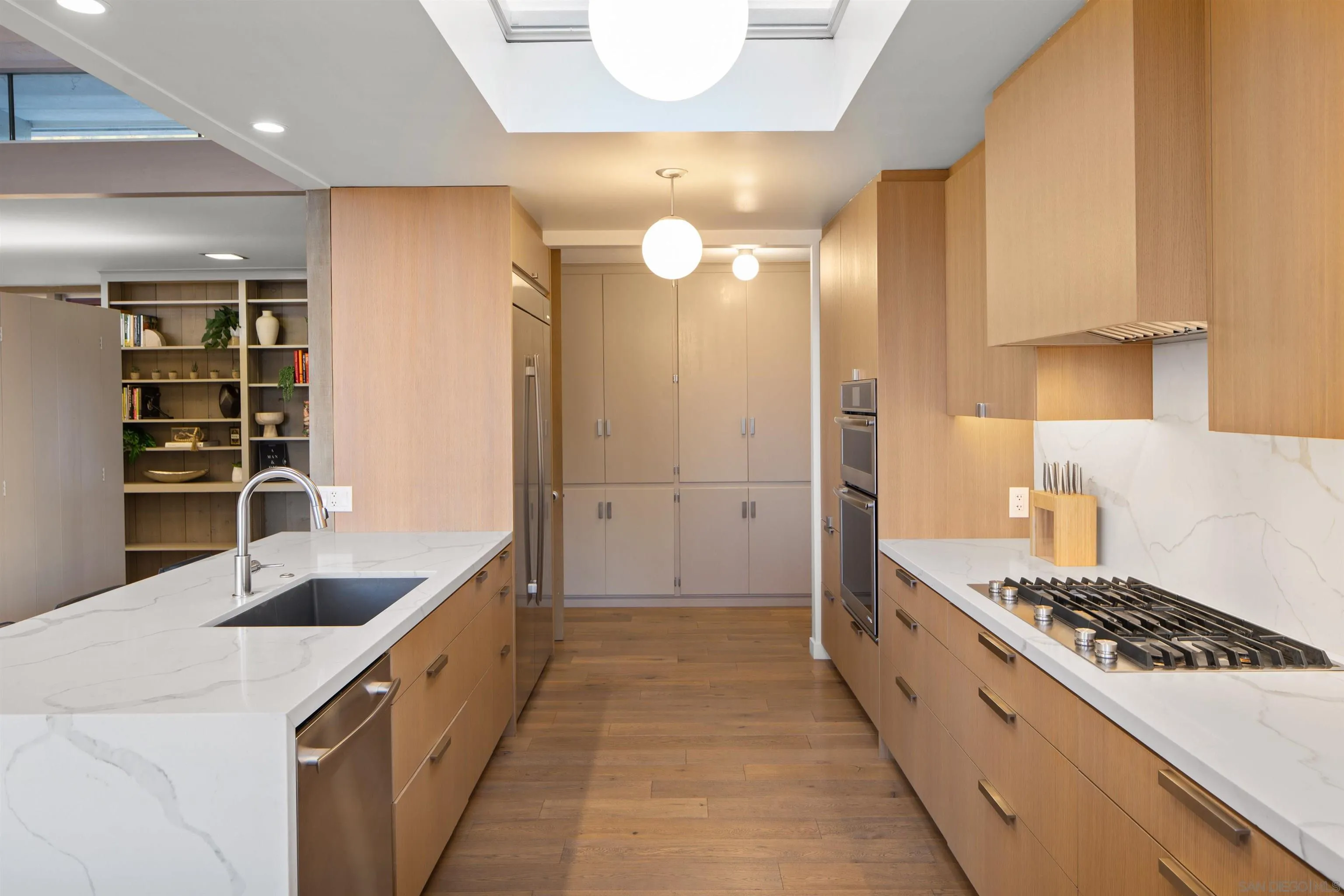 https://cdn.realtyfeed.com/cdn/127/260024430/cf38e2d51c86dfdab86cfca8f36f1bab.webp
