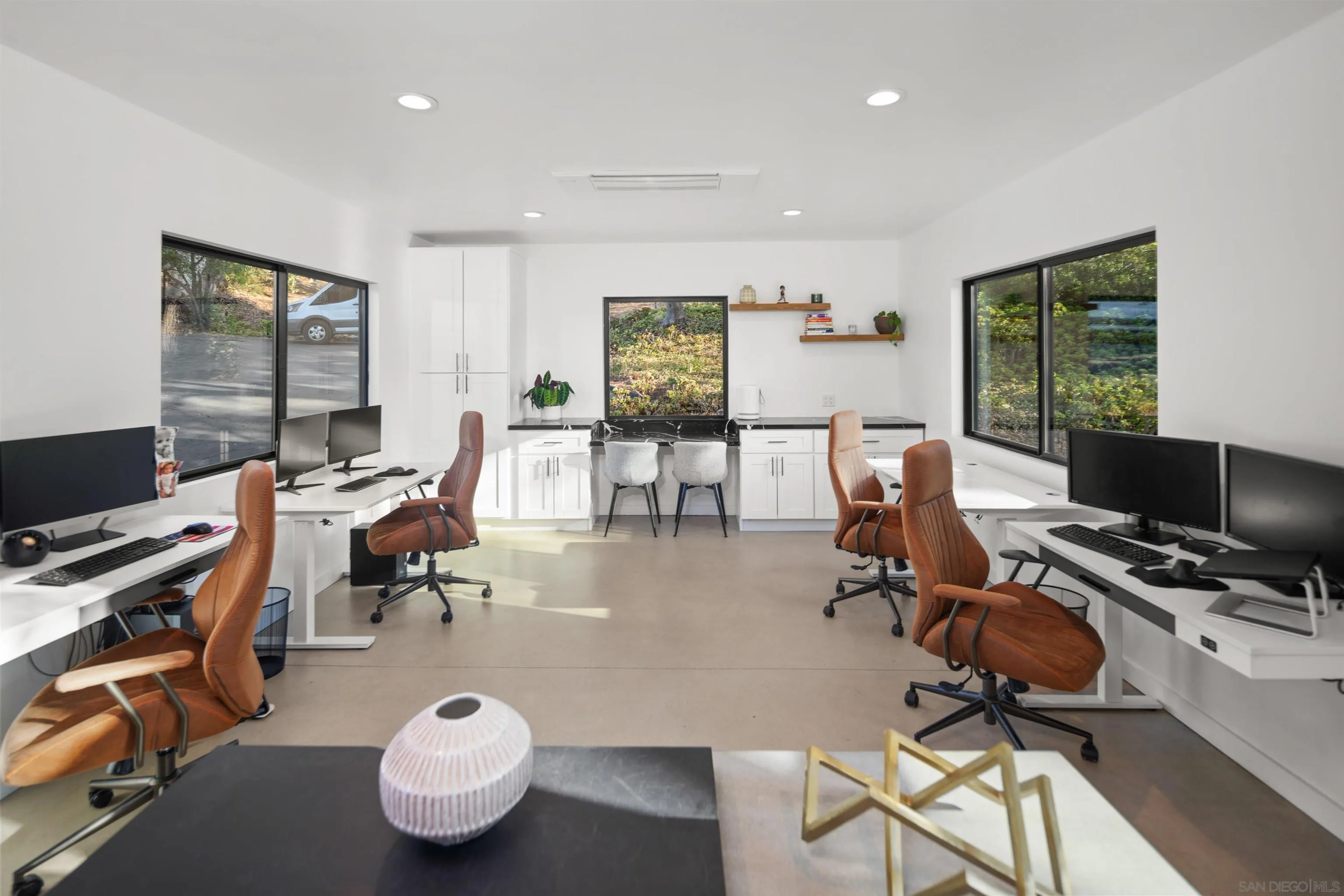 https://cdn.realtyfeed.com/cdn/127/260024430/d8d5a7fccd268b5a472fc43d71308b0d.webp
