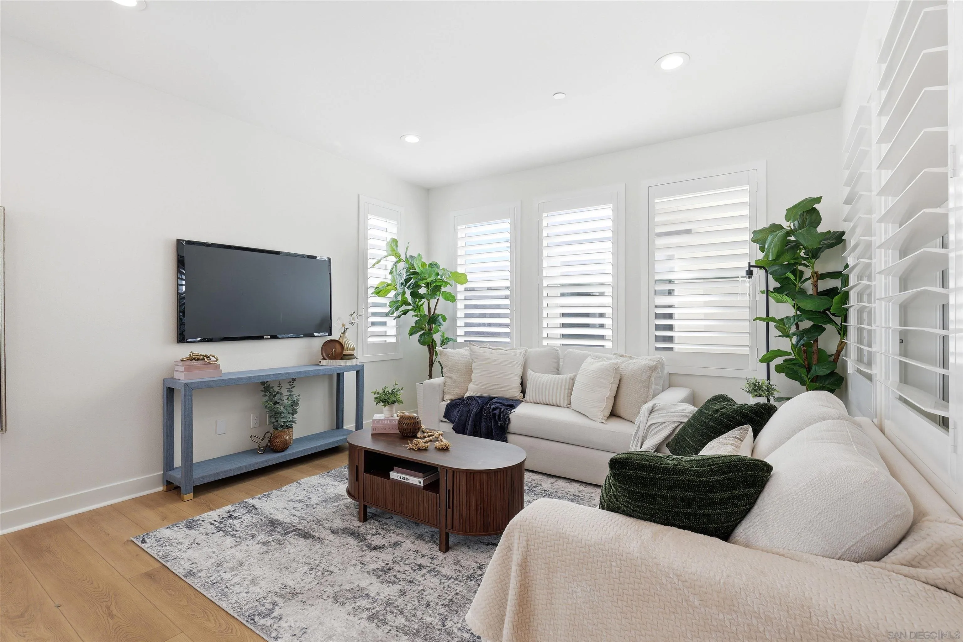 https://cdn.realtyfeed.com/cdn/127/260024442/53d62713e3b3991f246b0b3e74e0f4d1.webp