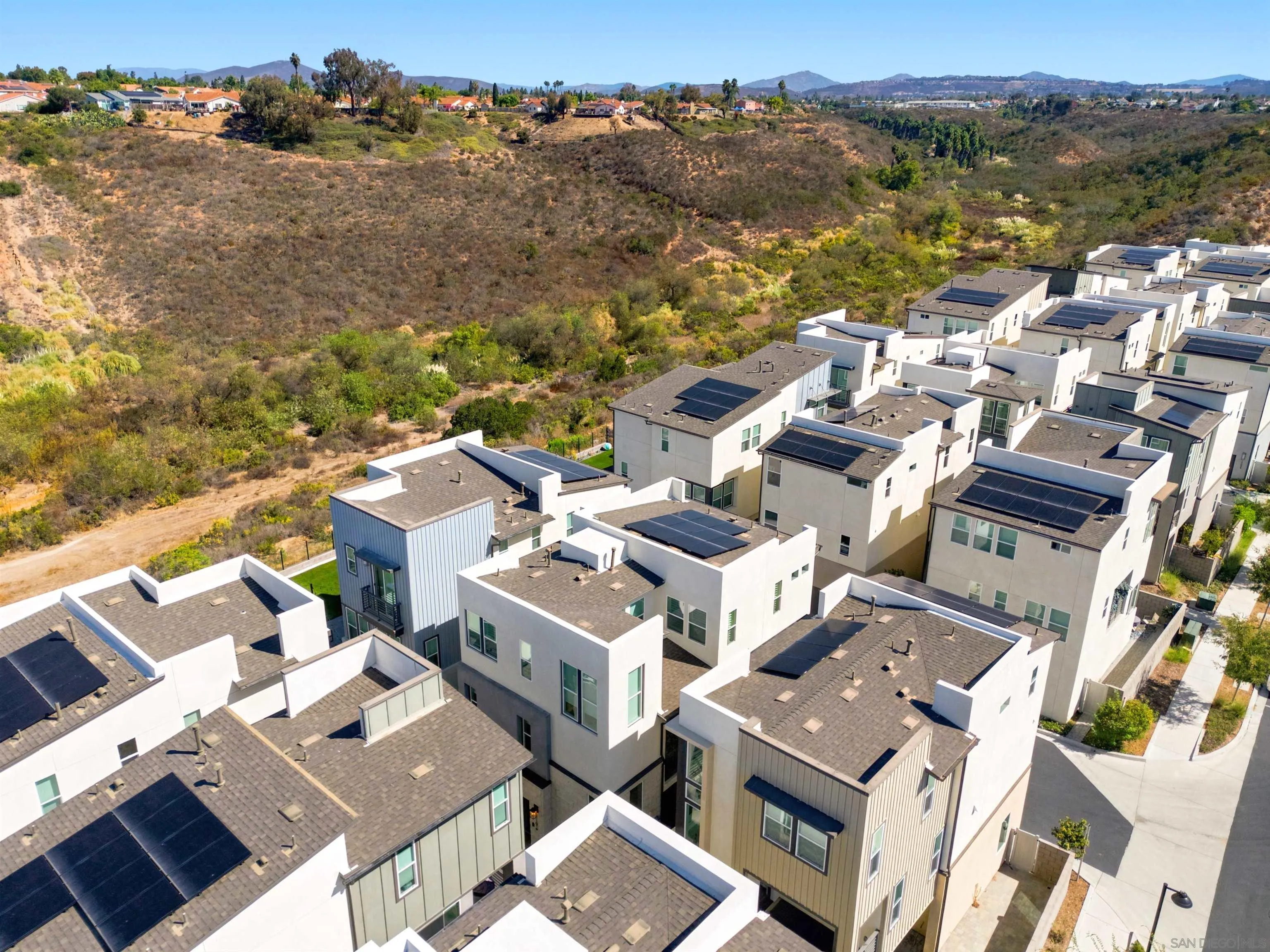 https://cdn.realtyfeed.com/cdn/127/260024442/89528dbe56bb4eae708ba86280446387.webp