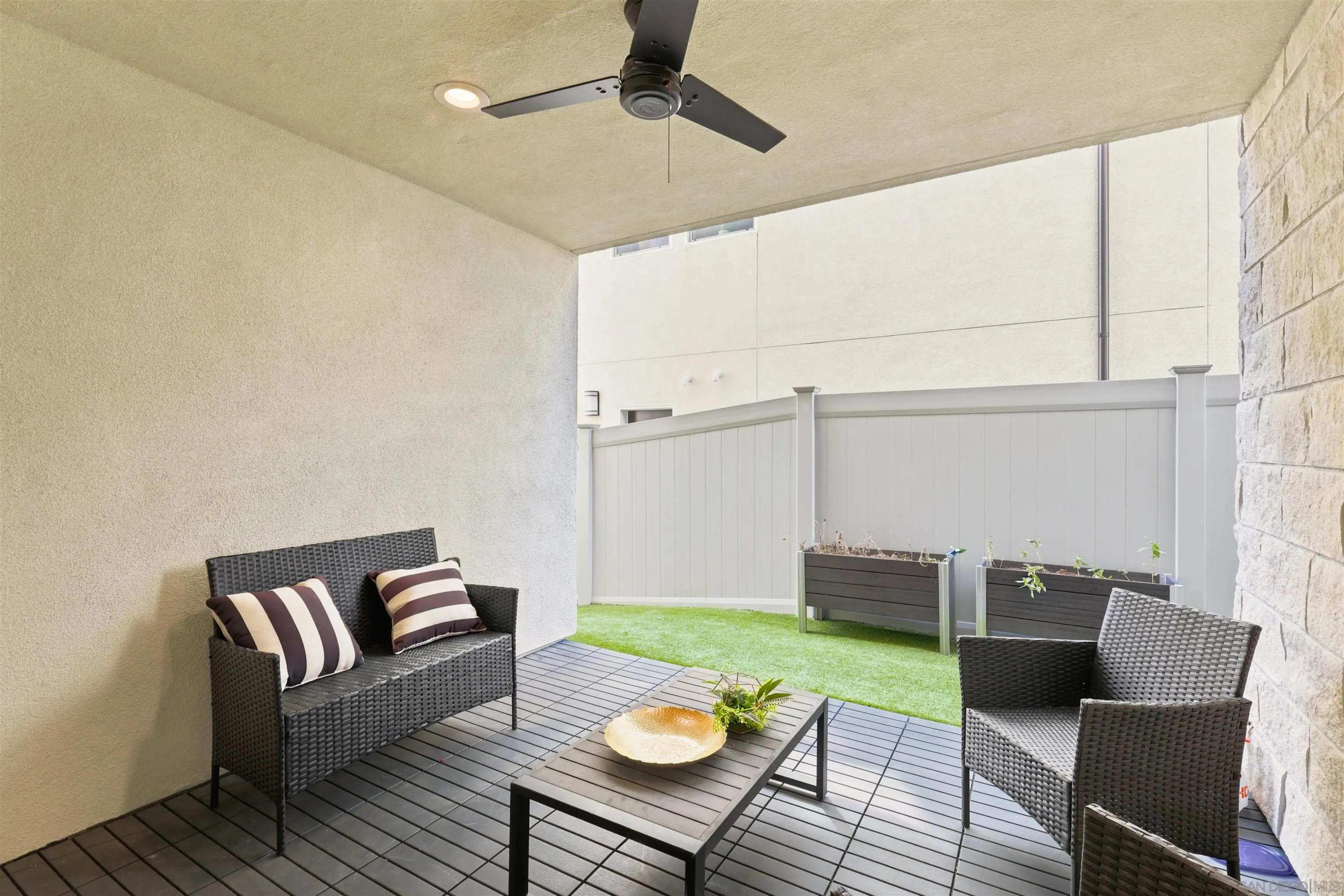 https://cdn.realtyfeed.com/cdn/127/260024442/8f4beacbdc24e7863d1396b187110faa.webp