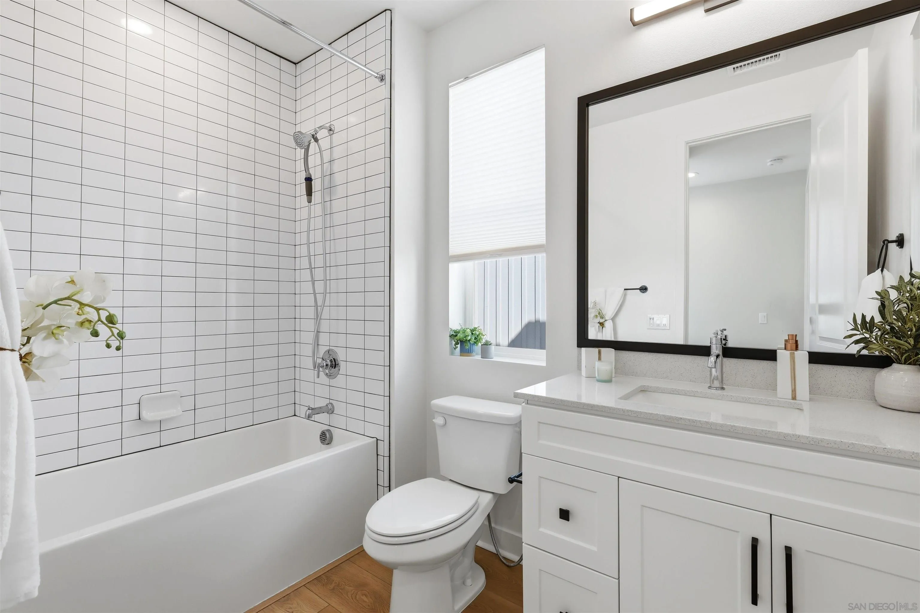 https://cdn.realtyfeed.com/cdn/127/260024442/90204ea5463a79d8932d307043c80aa1.webp