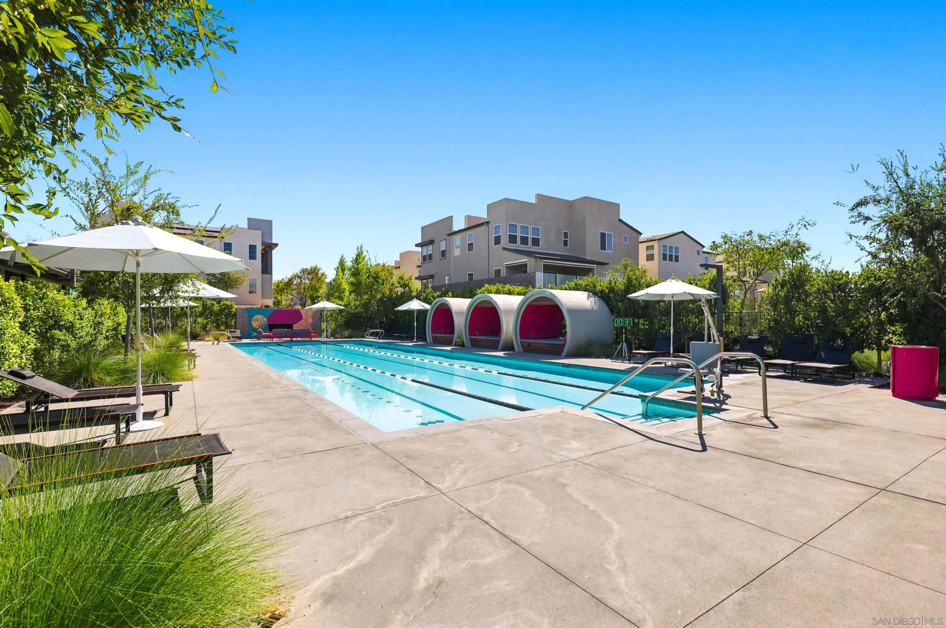 https://cdn.realtyfeed.com/cdn/127/260024442/95e033ffde9b5fe6ad933d16a30f51d8.webp