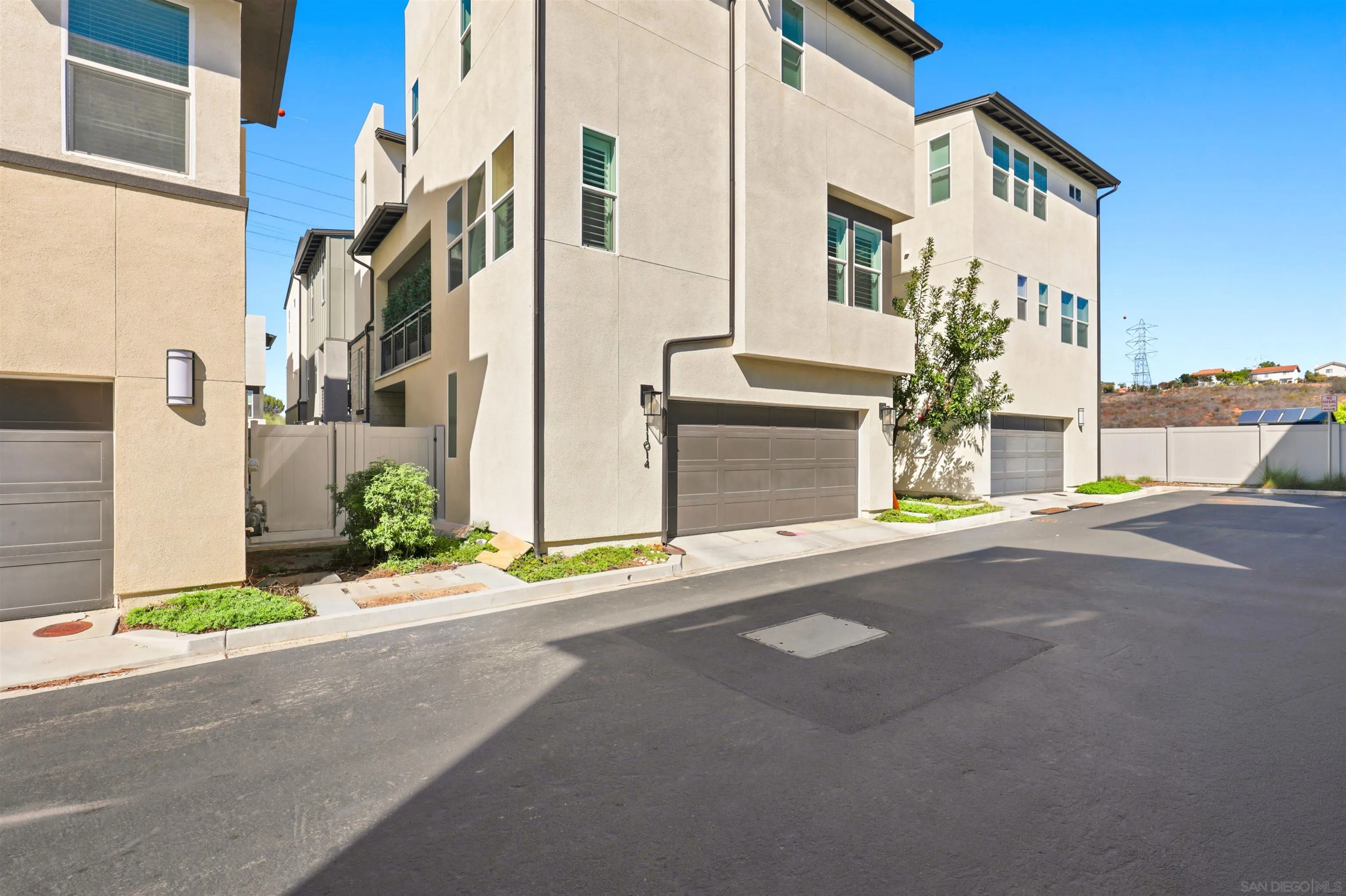 https://cdn.realtyfeed.com/cdn/127/260024442/d38b1f17ccfc2ea541f2ca7b522cc7b3.webp