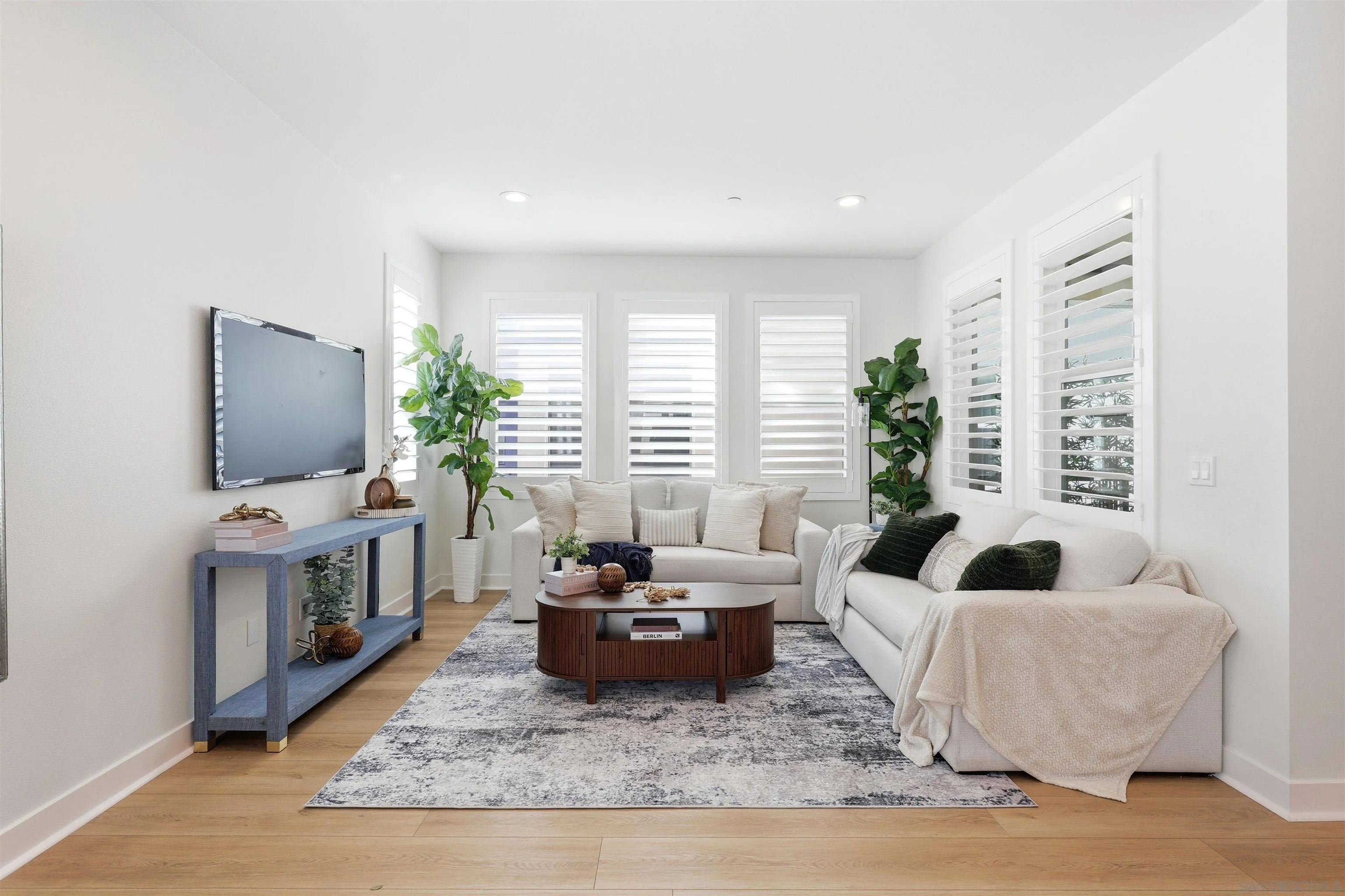 https://cdn.realtyfeed.com/cdn/127/260024442/fe3f7c99e9863291dae45b3a362e829e.webp