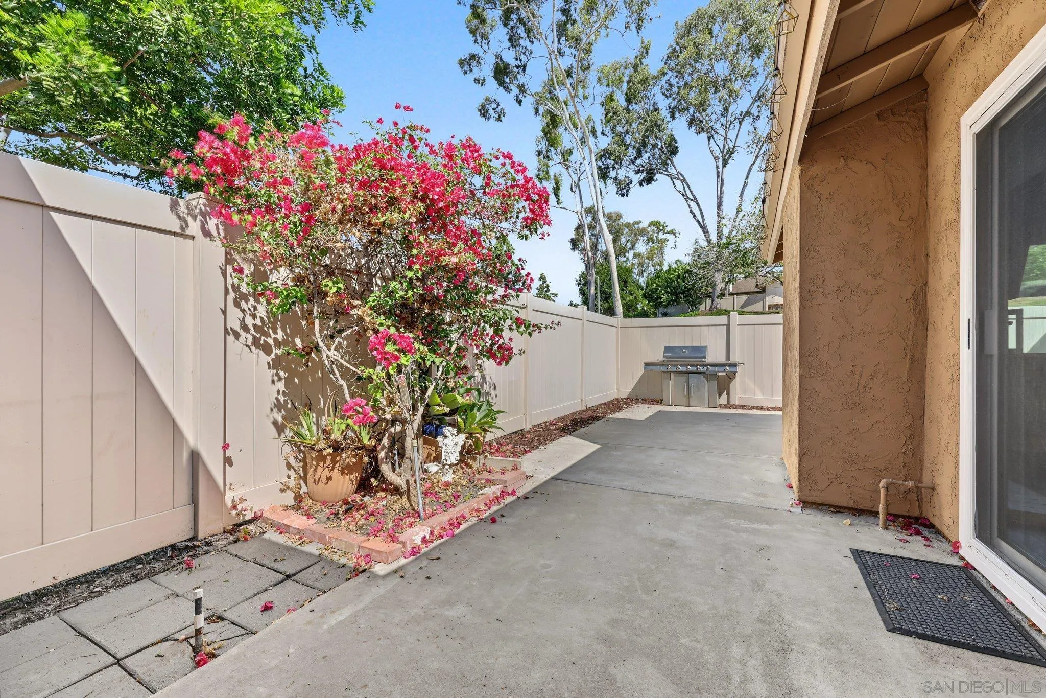 https://cdn.realtyfeed.com/cdn/127/260024448/1d20ca051963cf2d83f87d859995400e.webp