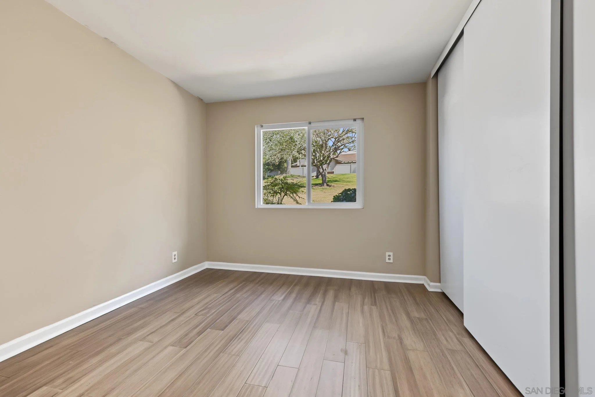https://cdn.realtyfeed.com/cdn/127/260024448/331953ec6a45ad3bb7e0d0c42dd361ed.webp
