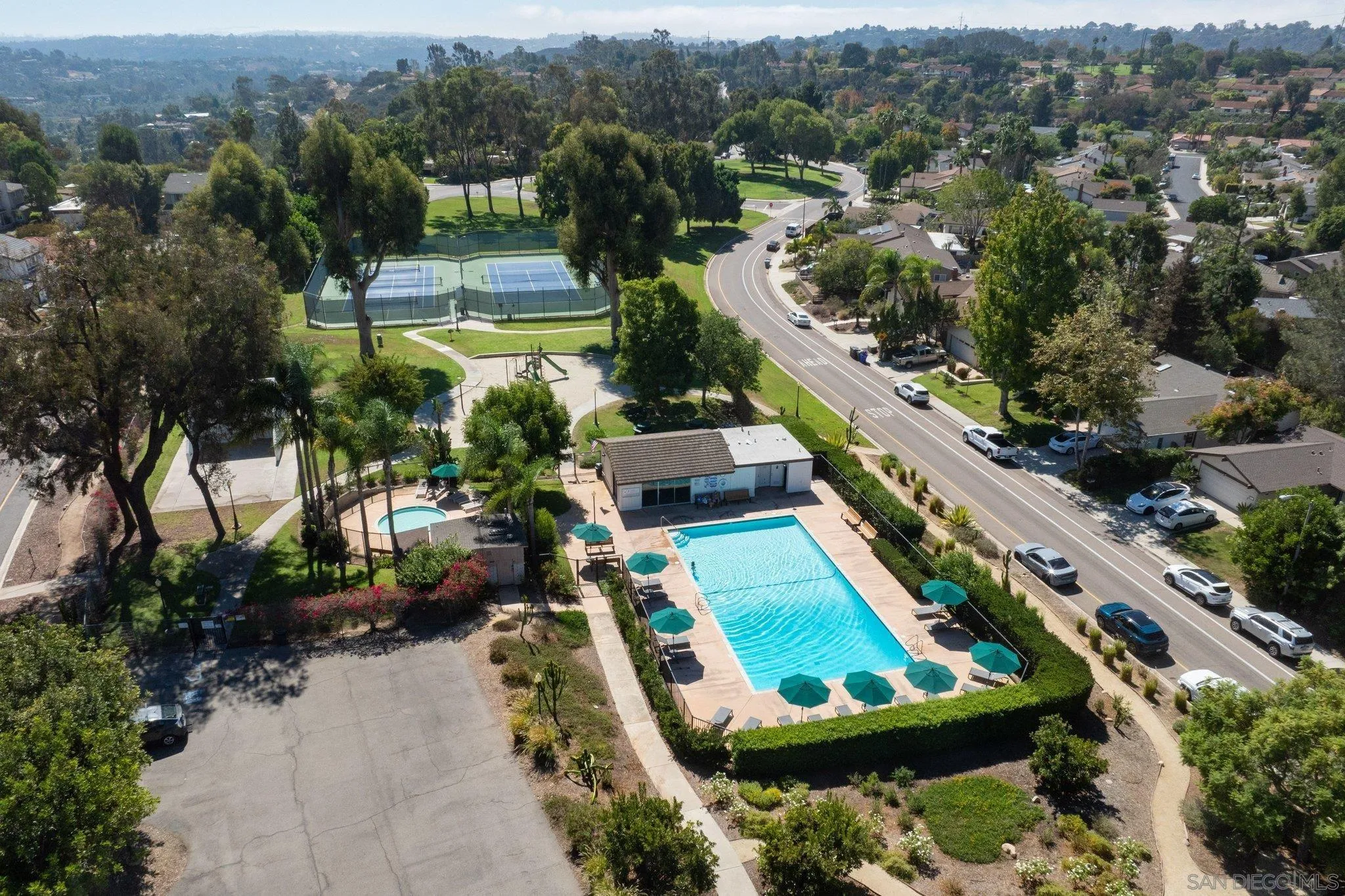 https://cdn.realtyfeed.com/cdn/127/260024448/db6f81aacce915a0d31f0353c4de9f76.webp