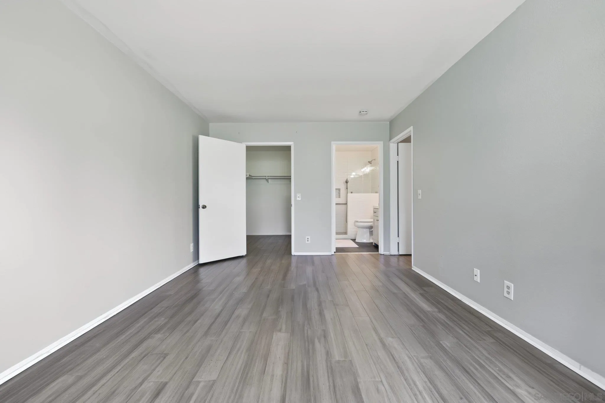 https://cdn.realtyfeed.com/cdn/127/260024448/f96784cdce31256b2a06bc0246fff78b.webp