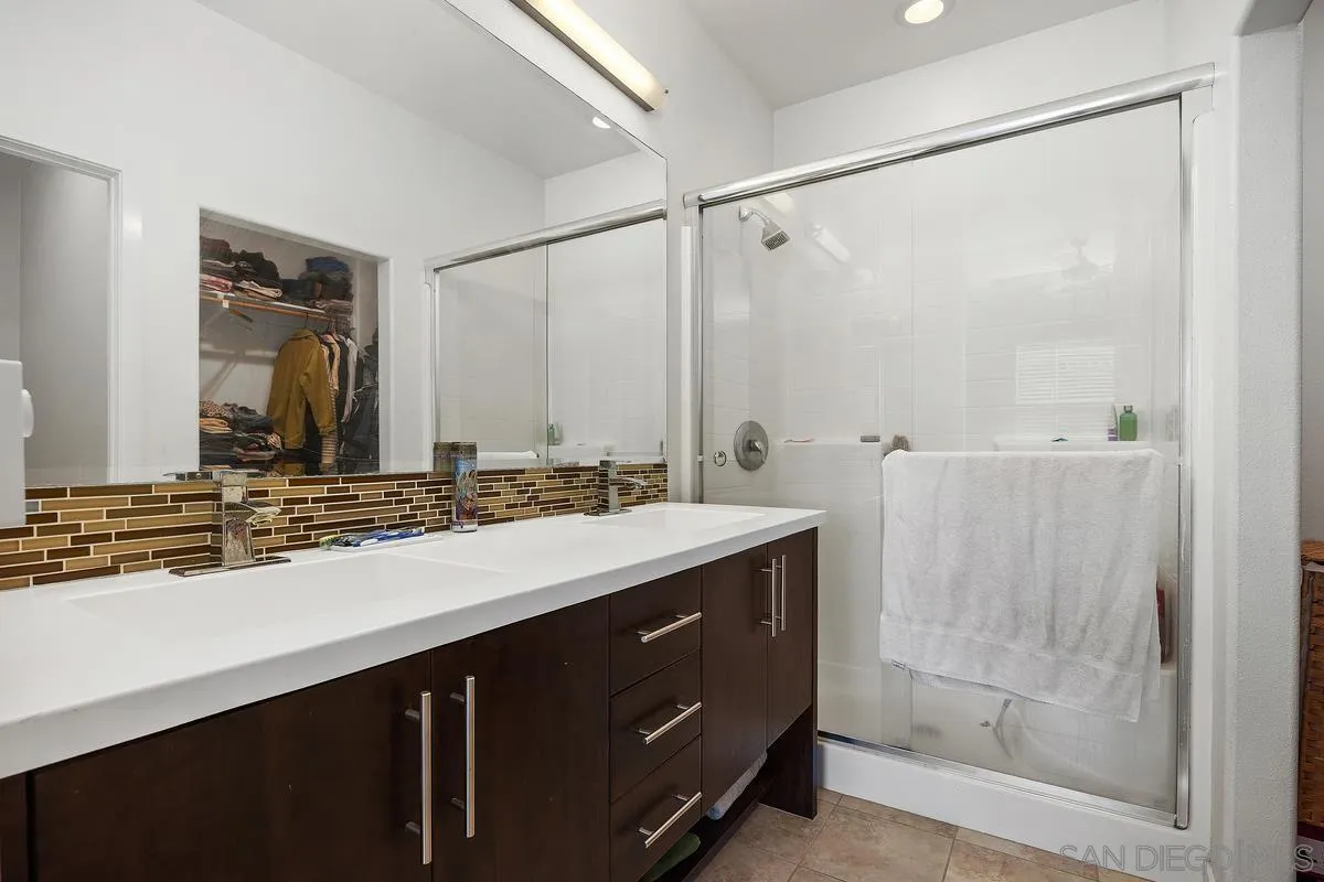 https://cdn.realtyfeed.com/cdn/127/260024455/2fb8e9463b5cec264e1de1c87f97f7b5.webp