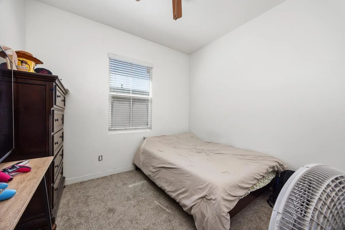 https://cdn.realtyfeed.com/cdn/127/260024455/be5b0f0fb01f28bce1d243d4e9d9d8c1.webp