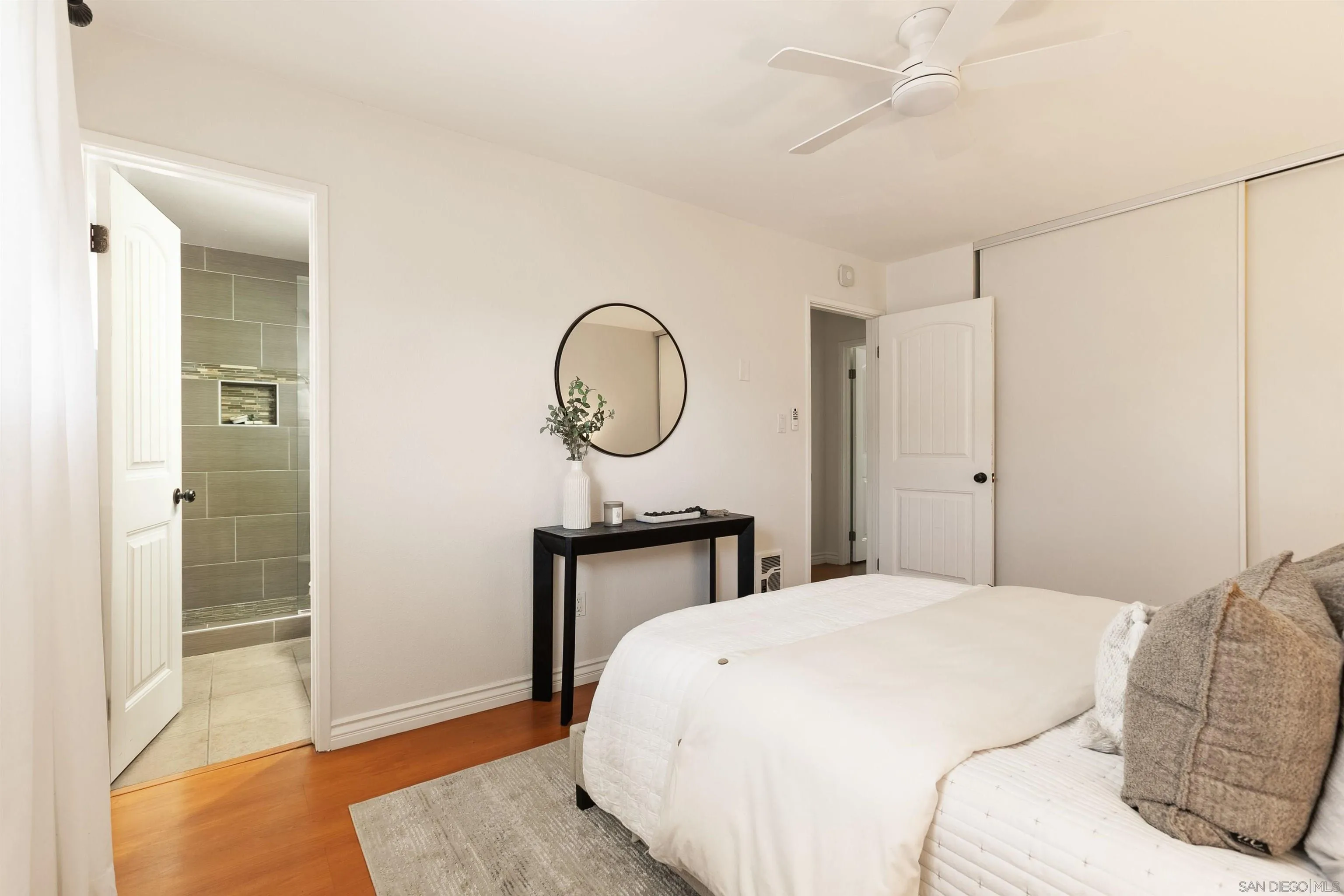 https://cdn.realtyfeed.com/cdn/127/260024457/89f4f2526bcff447c7b77f3d4b447045.webp