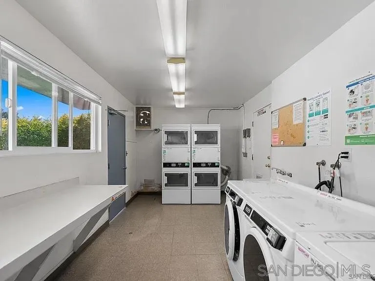 https://cdn.realtyfeed.com/cdn/127/260024457/b62409475042e8cd470e8c9d09844a31.webp