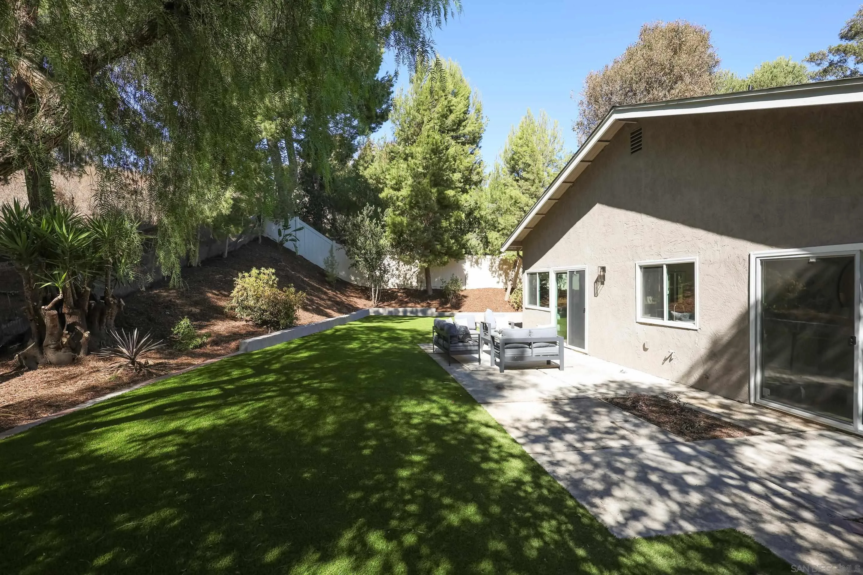 https://cdn.realtyfeed.com/cdn/127/260024460/76ba828d72b7dadf5feb0b9f8ba83759.webp