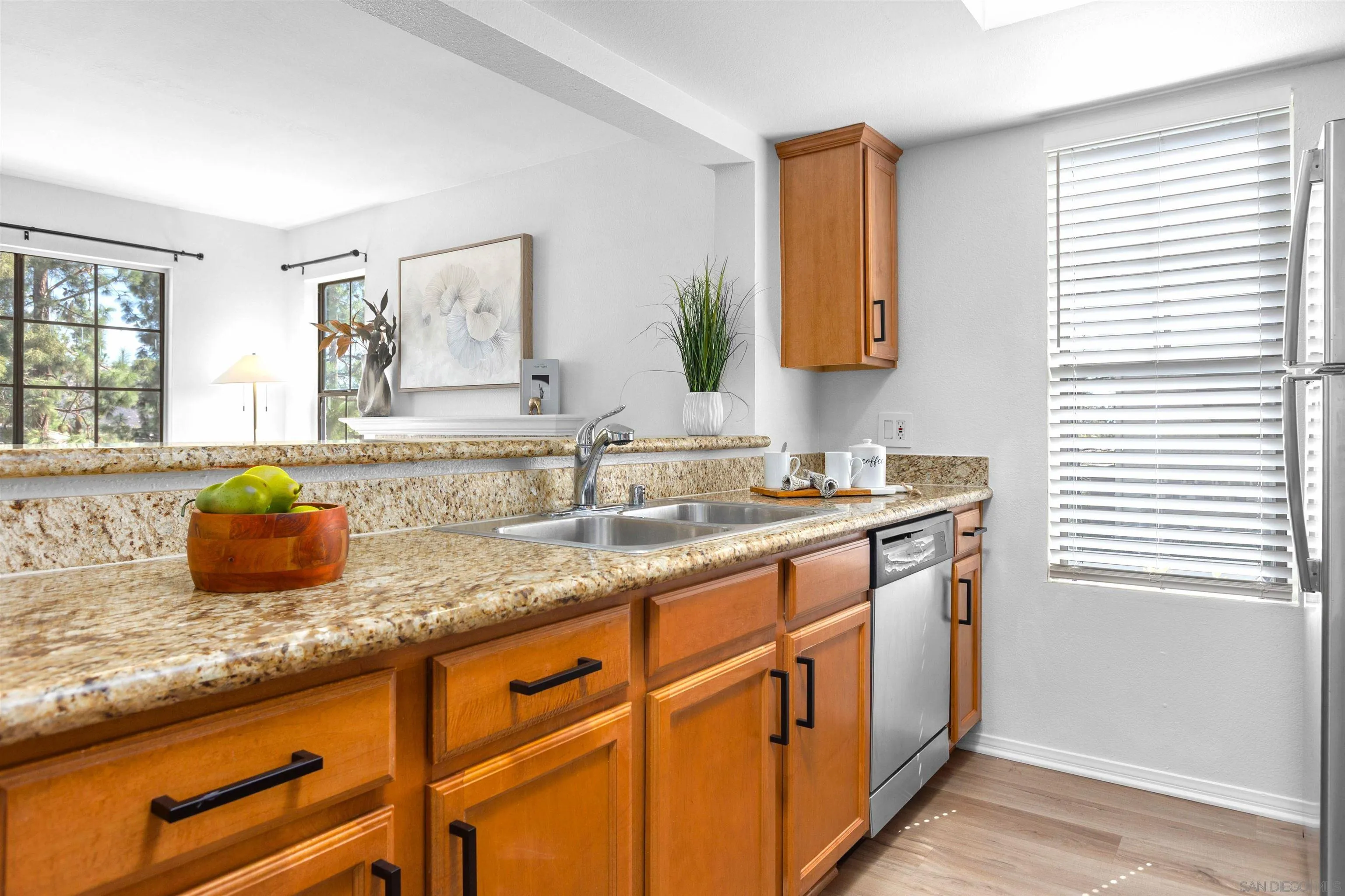 https://cdn.realtyfeed.com/cdn/127/260024466/503860de1f2a99d2e2ac45e35a707427.webp
