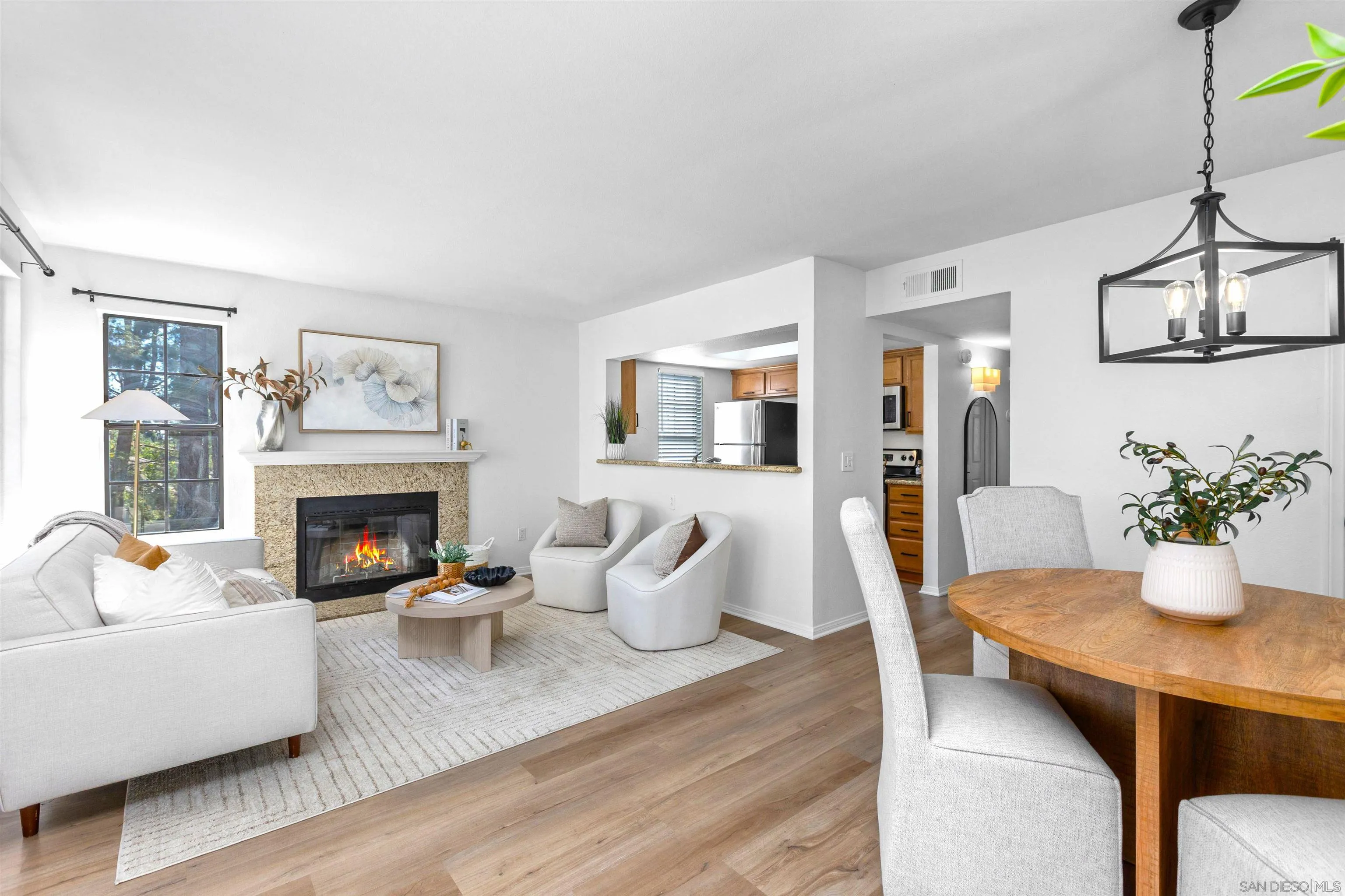 https://cdn.realtyfeed.com/cdn/127/260024466/af17c3af5409017eb1550e919dabf30f.webp