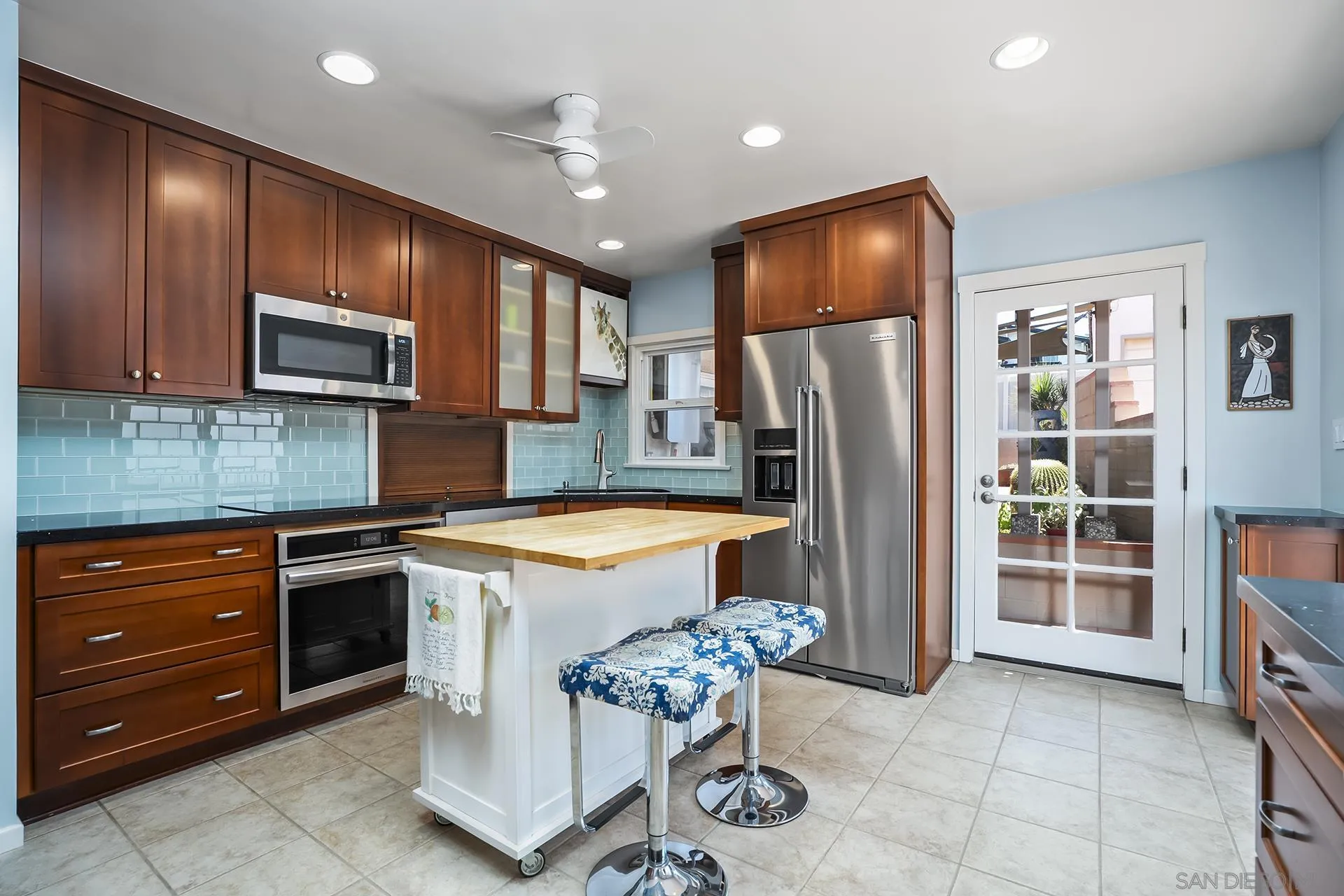 https://cdn.realtyfeed.com/cdn/127/260024468/47617b1b6606b0d10b119316233bceb7.webp