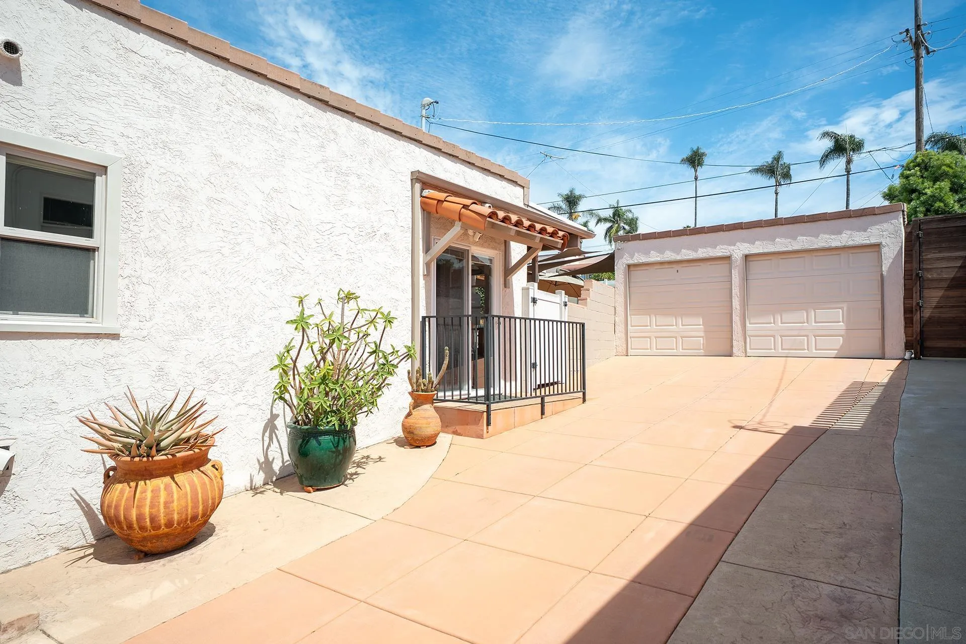 https://cdn.realtyfeed.com/cdn/127/260024468/b2f6410bdb8047e5e7973d46b4137d95.webp