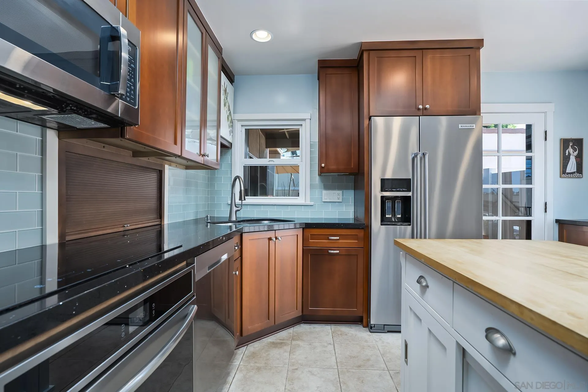 https://cdn.realtyfeed.com/cdn/127/260024468/d89737d270b477478d3407e857384adb.webp