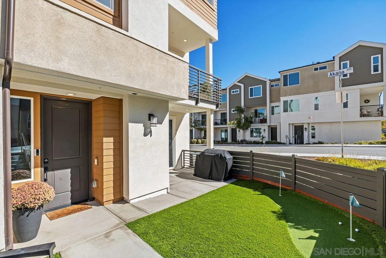 838 Akana Ave. Unit 1, Chula Vista, CA 91911 - Photo 3 of 20, Chula Vista, CA