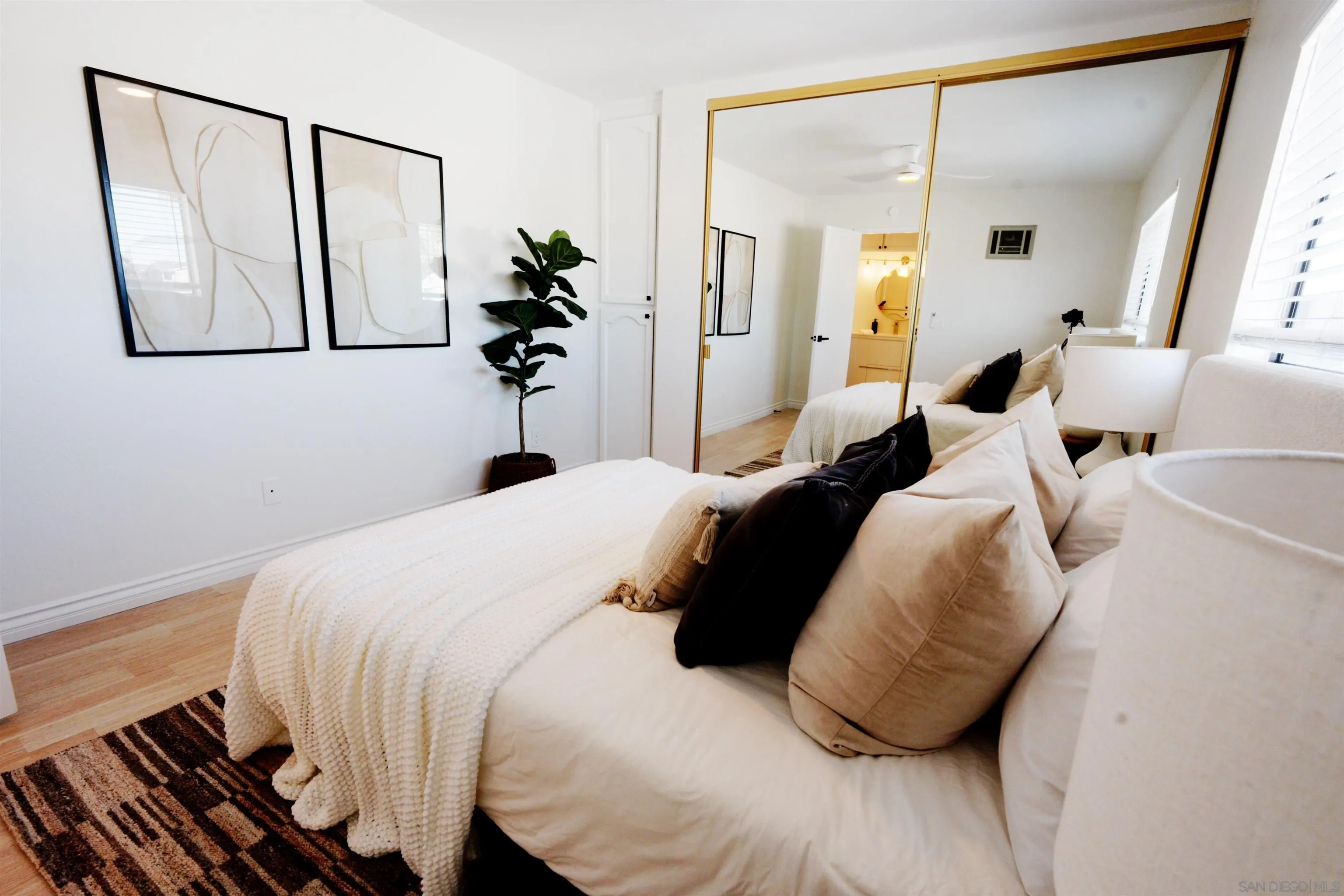 https://cdn.realtyfeed.com/cdn/127/260024475/2061452e26bbf3dcb500d154db7e36e4.webp