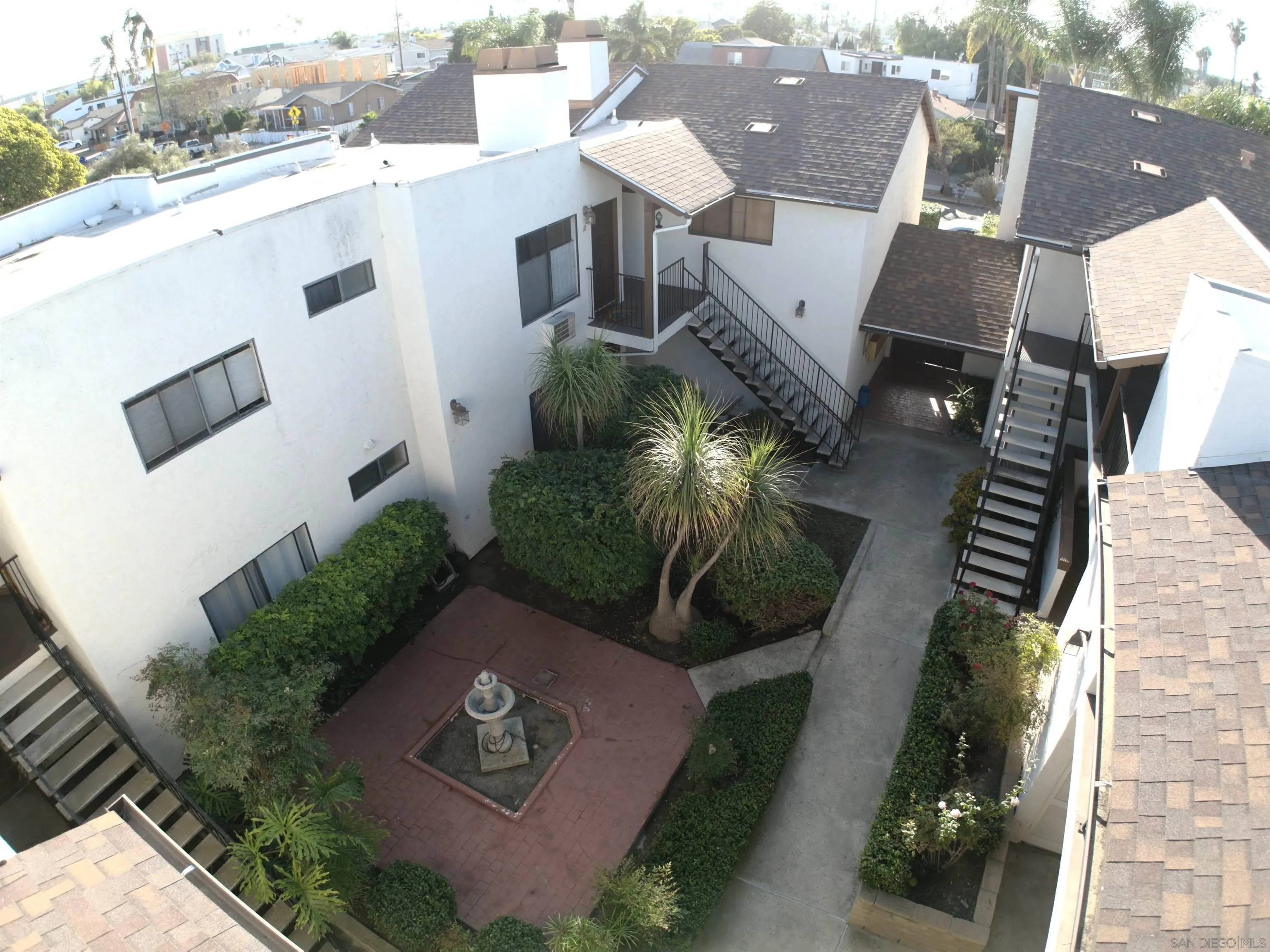 https://cdn.realtyfeed.com/cdn/127/260024475/4b75e0f9df517ea85cfad1b0ea745eb3.webp