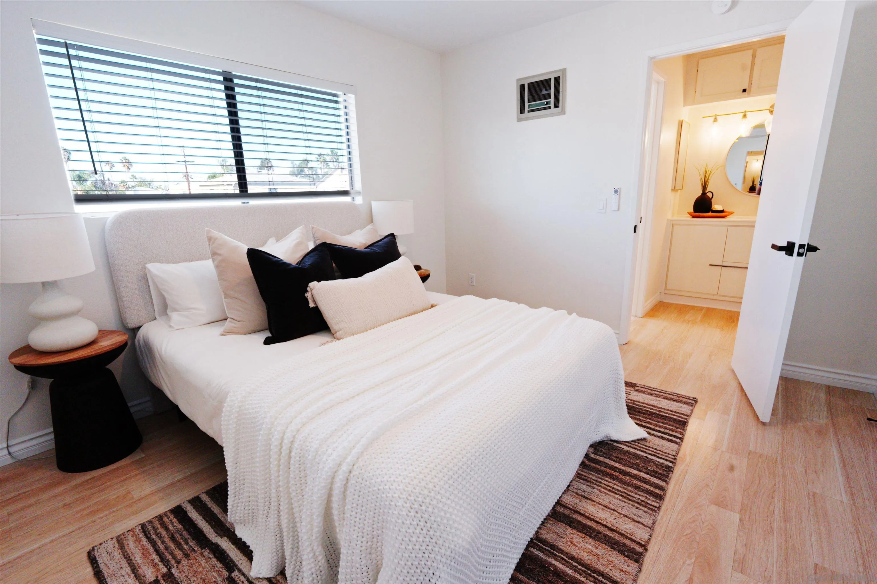 https://cdn.realtyfeed.com/cdn/127/260024475/9f4ad9d53e08c0554453f5cd9fb9fb36.webp