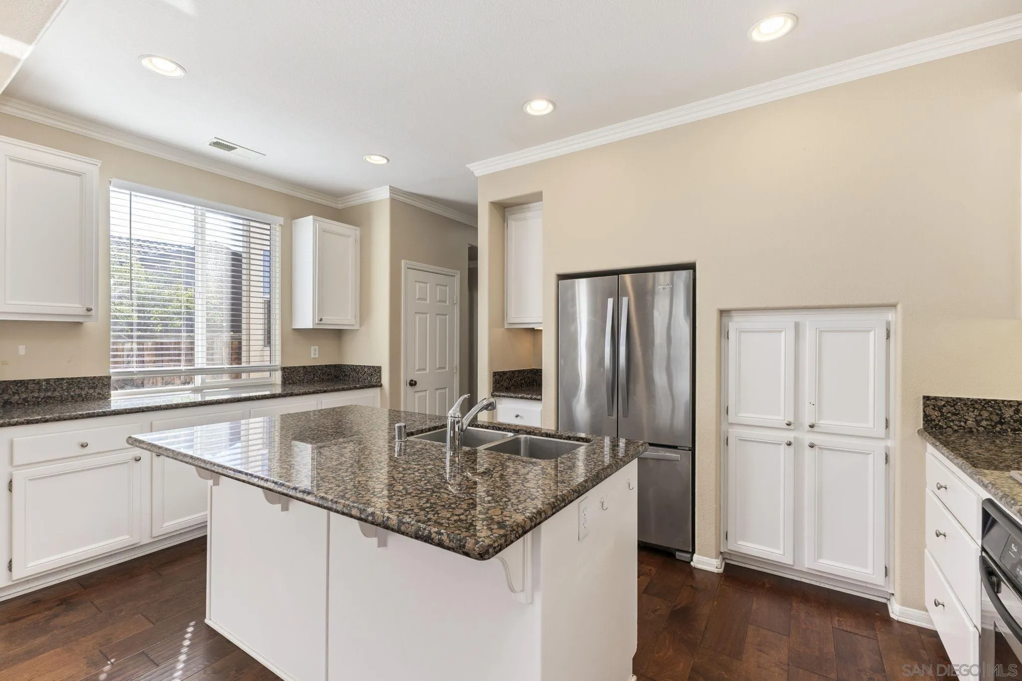 https://cdn.realtyfeed.com/cdn/127/260024476/277803e4ffe3b621a344f0f6a1c015c8.webp