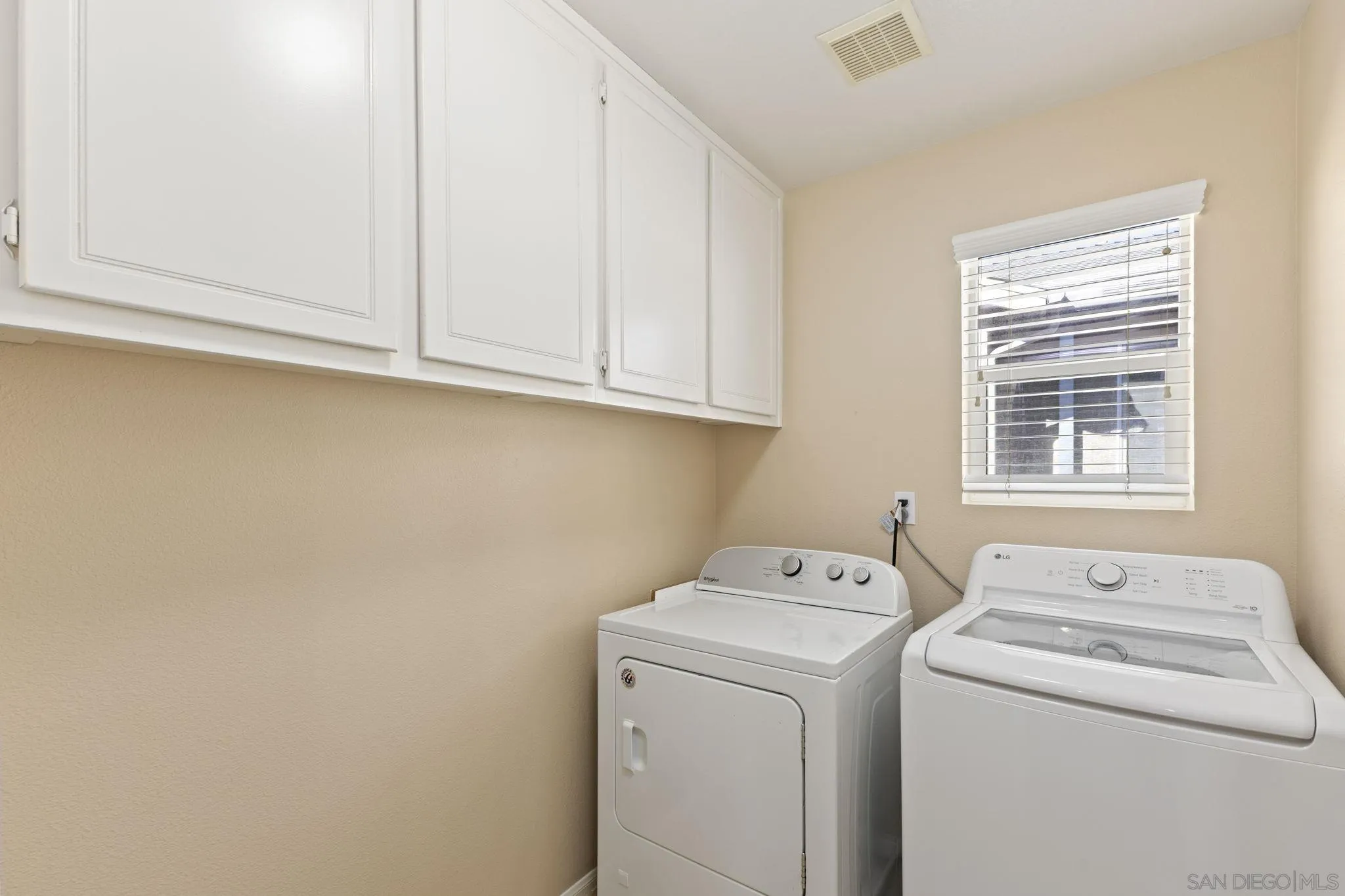 https://cdn.realtyfeed.com/cdn/127/260024476/7e02cc281da1ab19e25649ea0729a724.webp