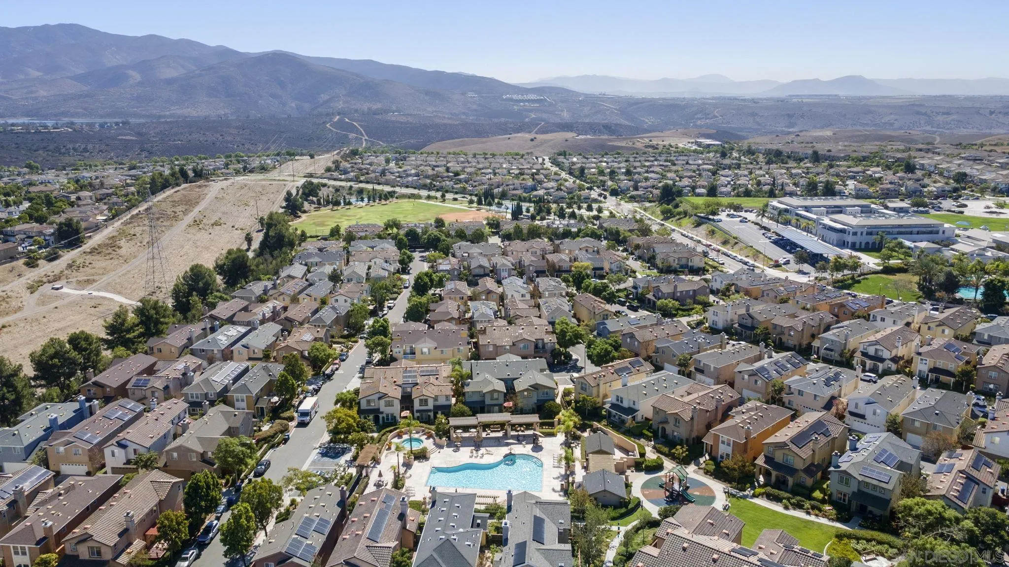 https://cdn.realtyfeed.com/cdn/127/260024476/ec4890bc9f019ef7da91972b0a8b2742.webp