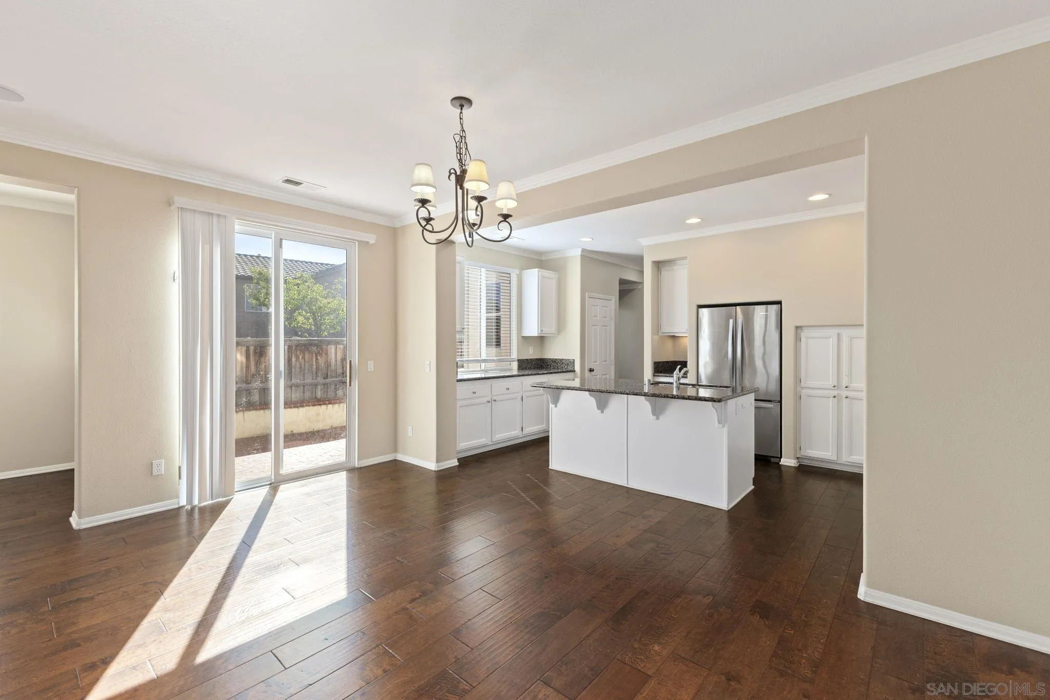 https://cdn.realtyfeed.com/cdn/127/260024476/f9daf3d6dd22b89a0da8b834ec0288b7.webp