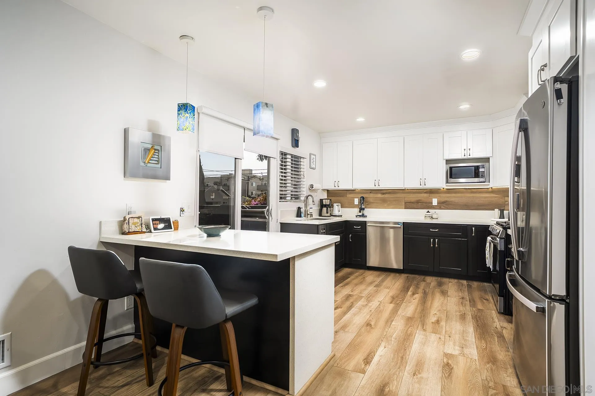 https://cdn.realtyfeed.com/cdn/127/260024481/192f03e7fdb5b1a5551bf090b07acf68.webp