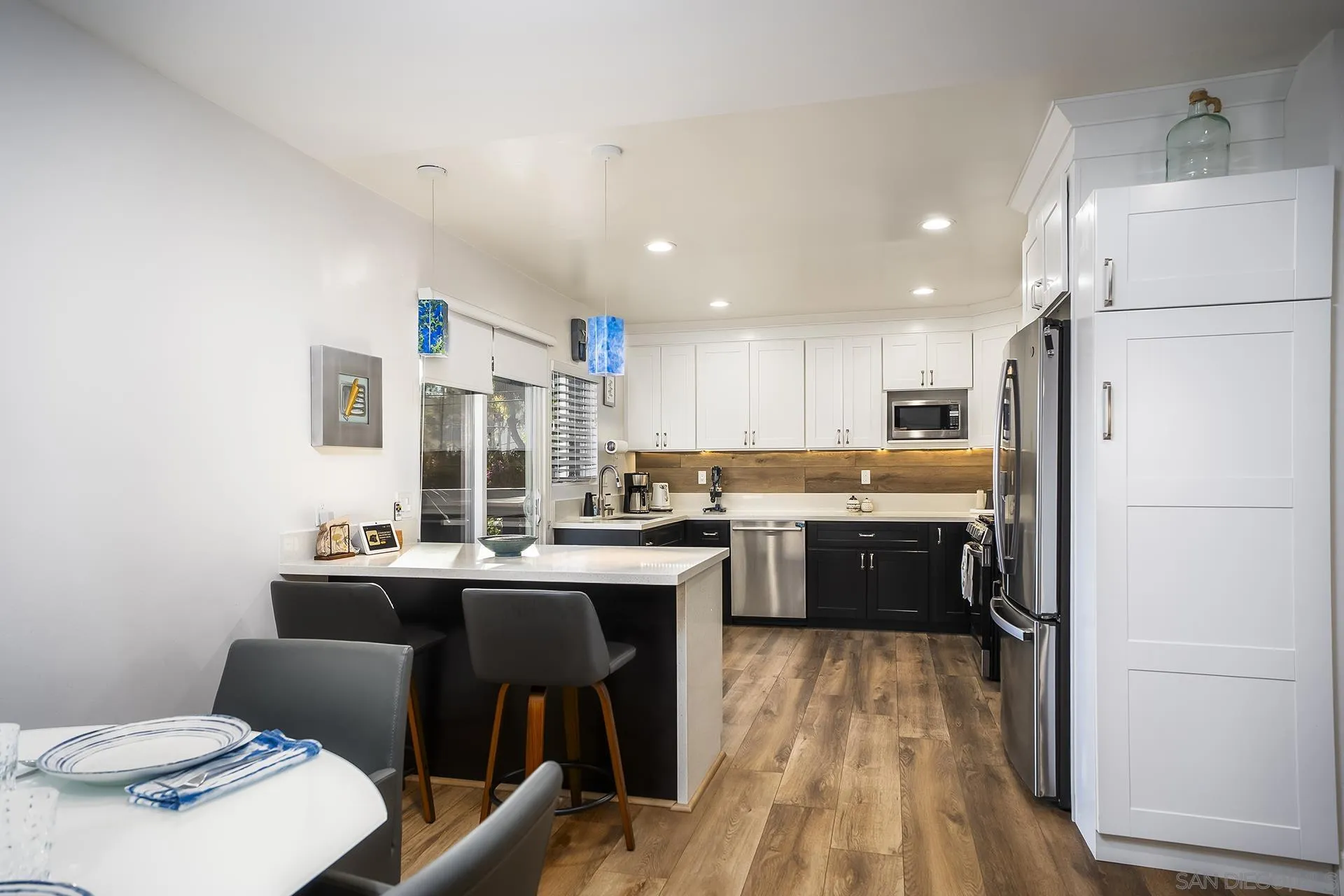 https://cdn.realtyfeed.com/cdn/127/260024481/30a014bce07d961b977ce3ea9e6dc1ff.webp