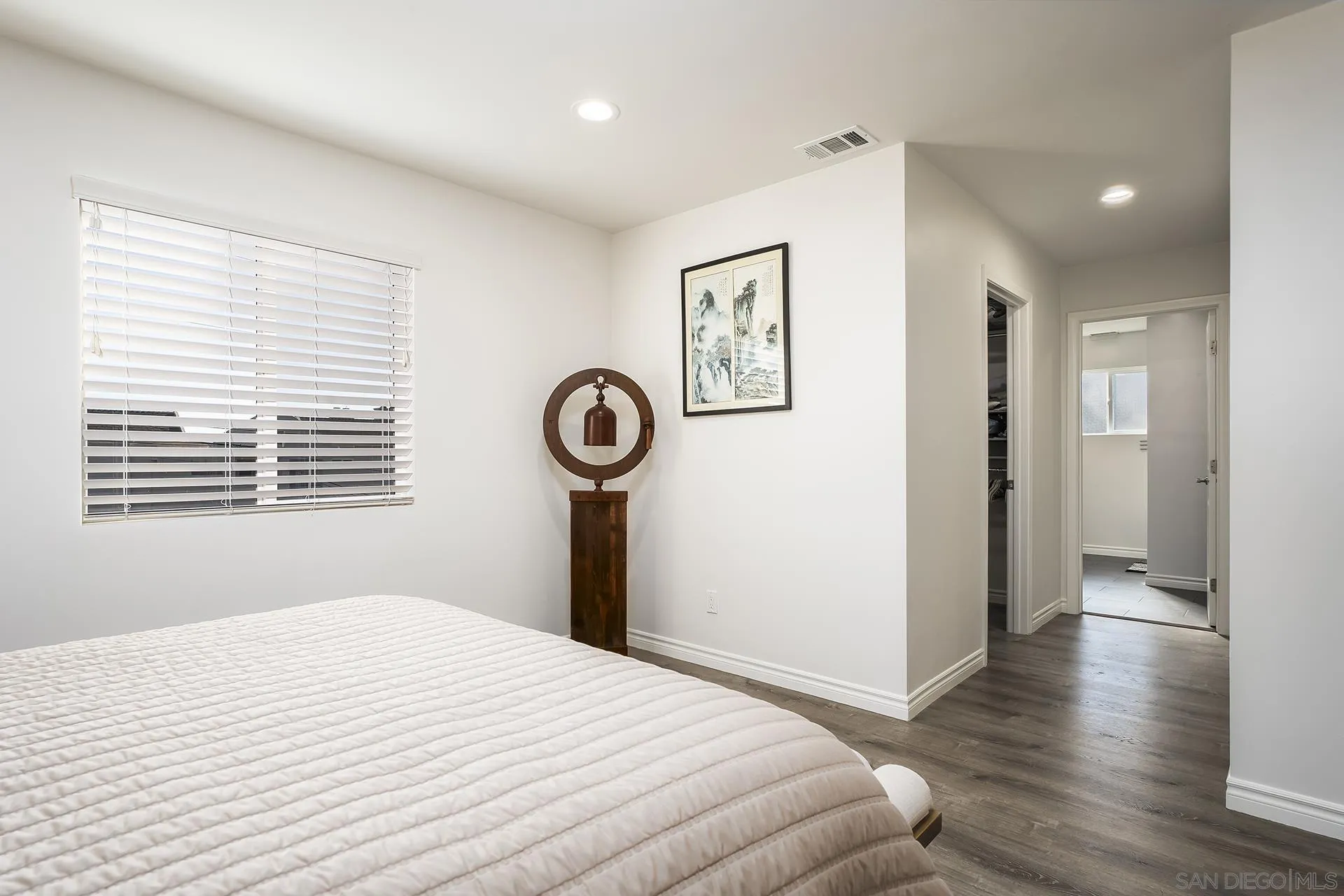 https://cdn.realtyfeed.com/cdn/127/260024481/4de64a075cd622cea405d5b927da20cf.webp