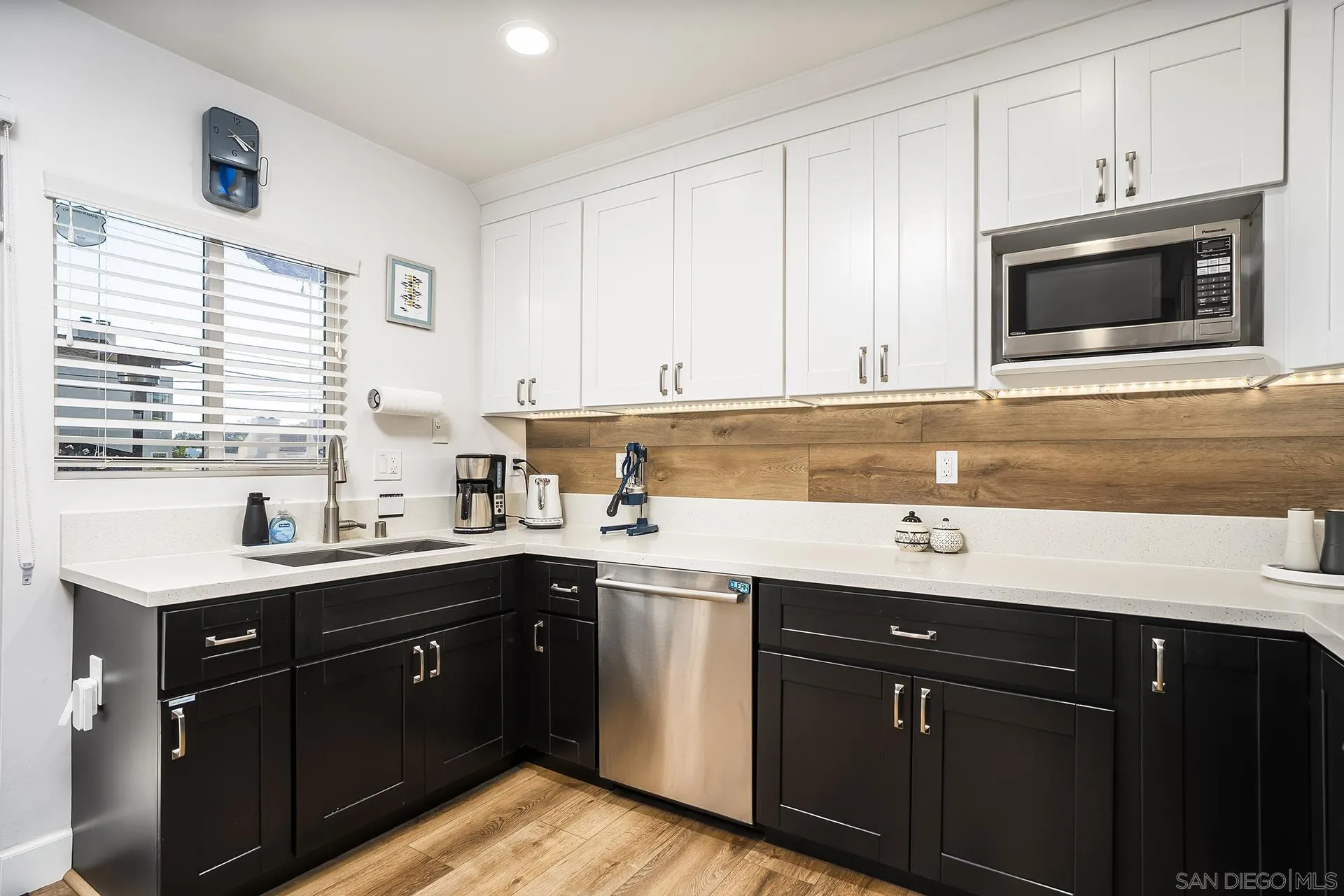 https://cdn.realtyfeed.com/cdn/127/260024481/61fe70d4a7b3576347a8589d8ecda688.webp